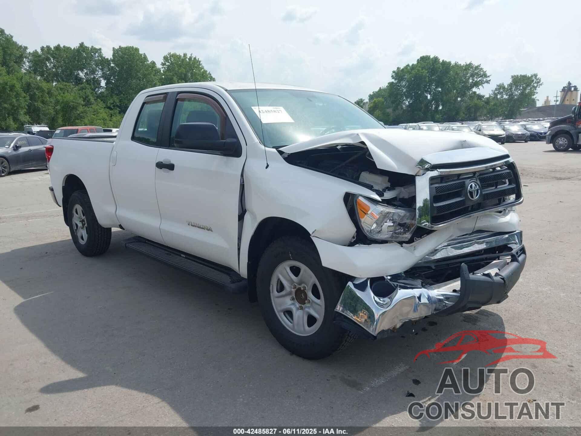 TOYOTA TUNDRA 2011 - 5TFRM5F14BX027592