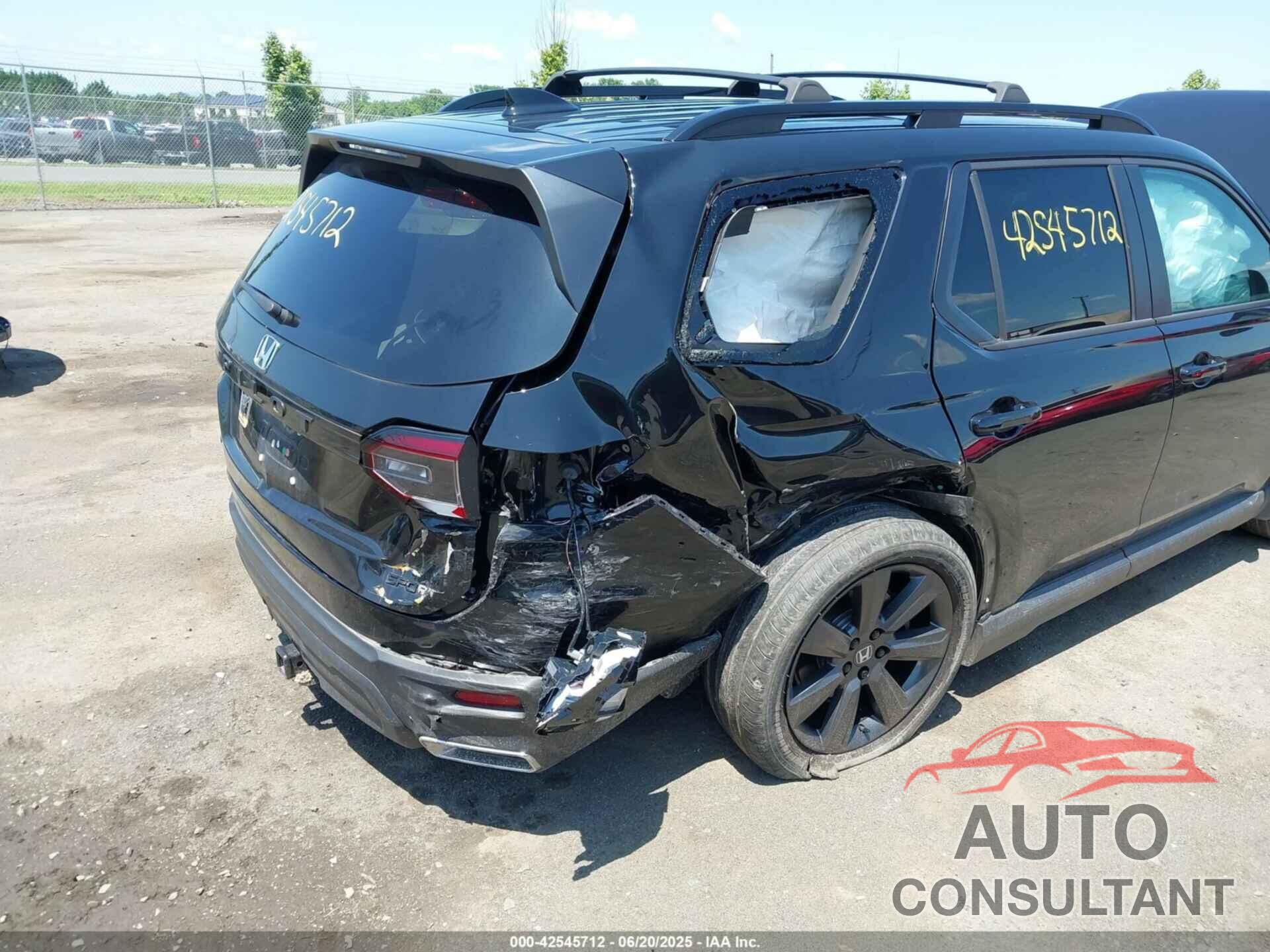 HONDA PILOT 2023 - 5FNYG1H36PB024804