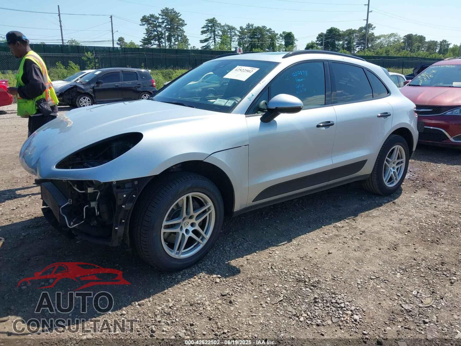 PORSCHE MACAN 2018 - WP1AA2A59JLB04041