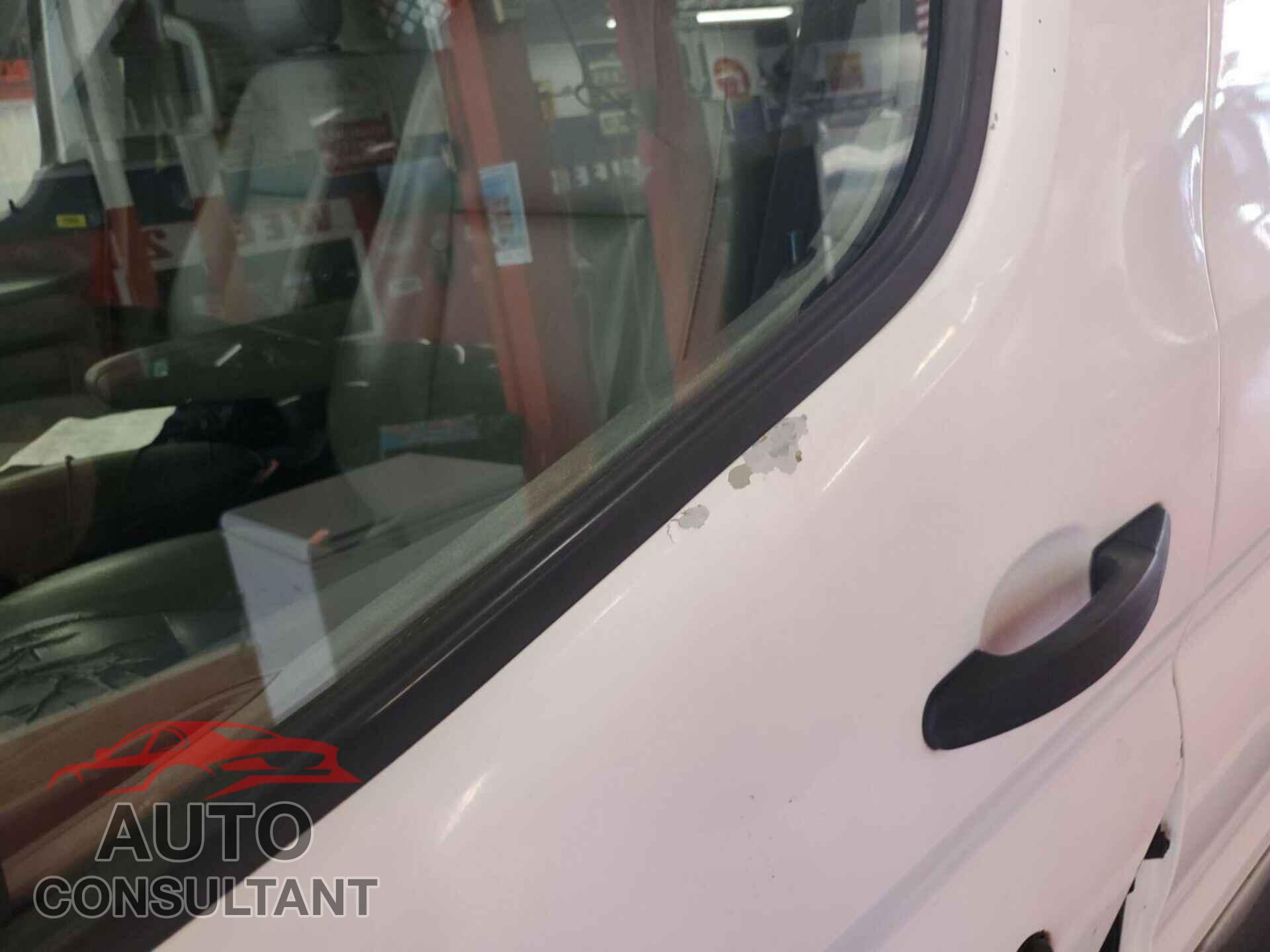 FORD TRANSIT 2015 - 1FTNE1YM5FKB01049