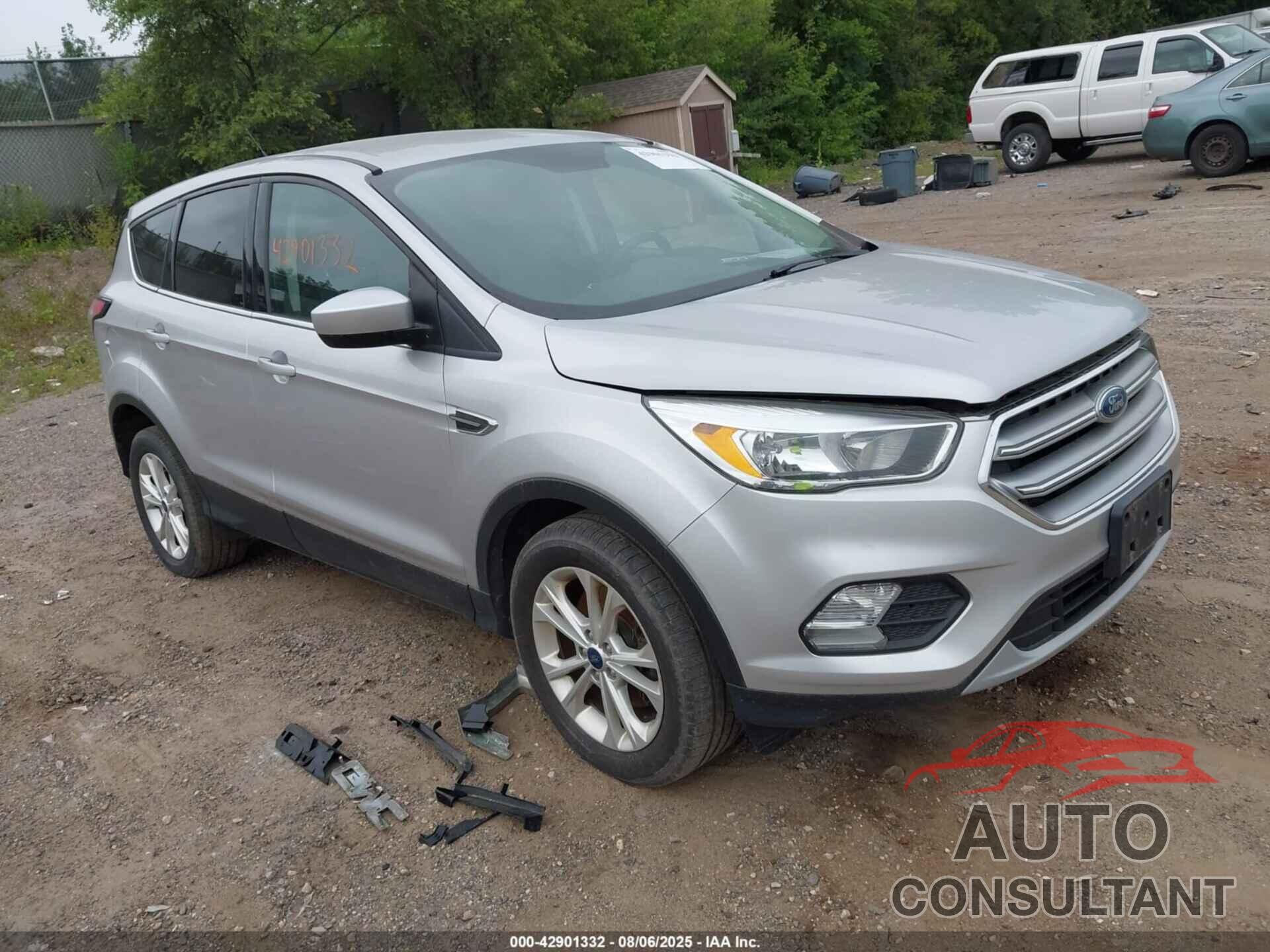 FORD ESCAPE 2017 - 1FMCU9GD9HUD93608