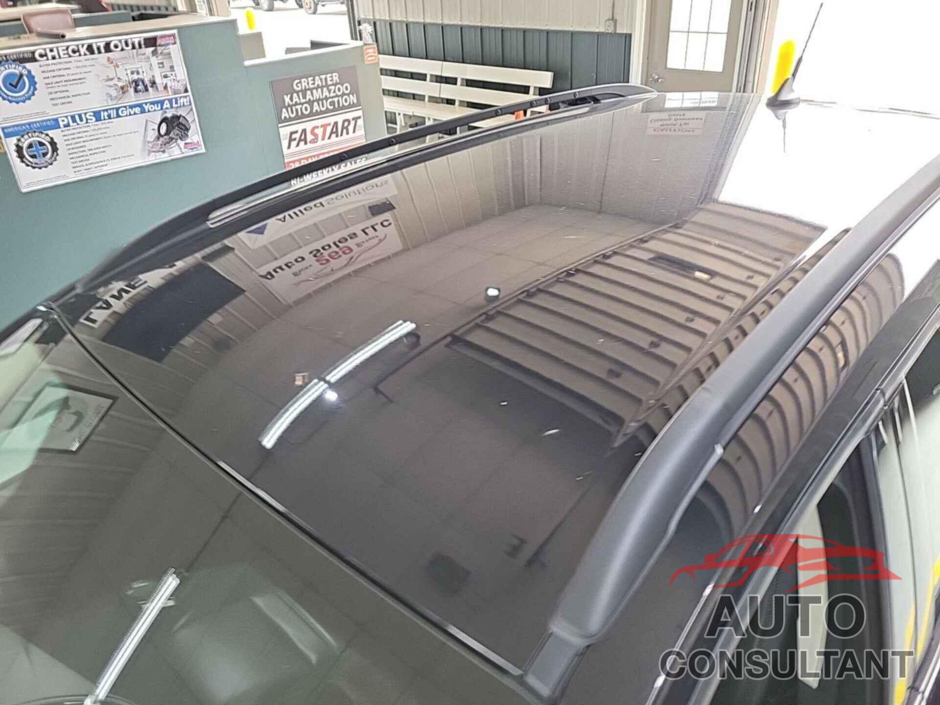 FORD ESCAPE 2019 - 1FMCU9HD3KUA78082