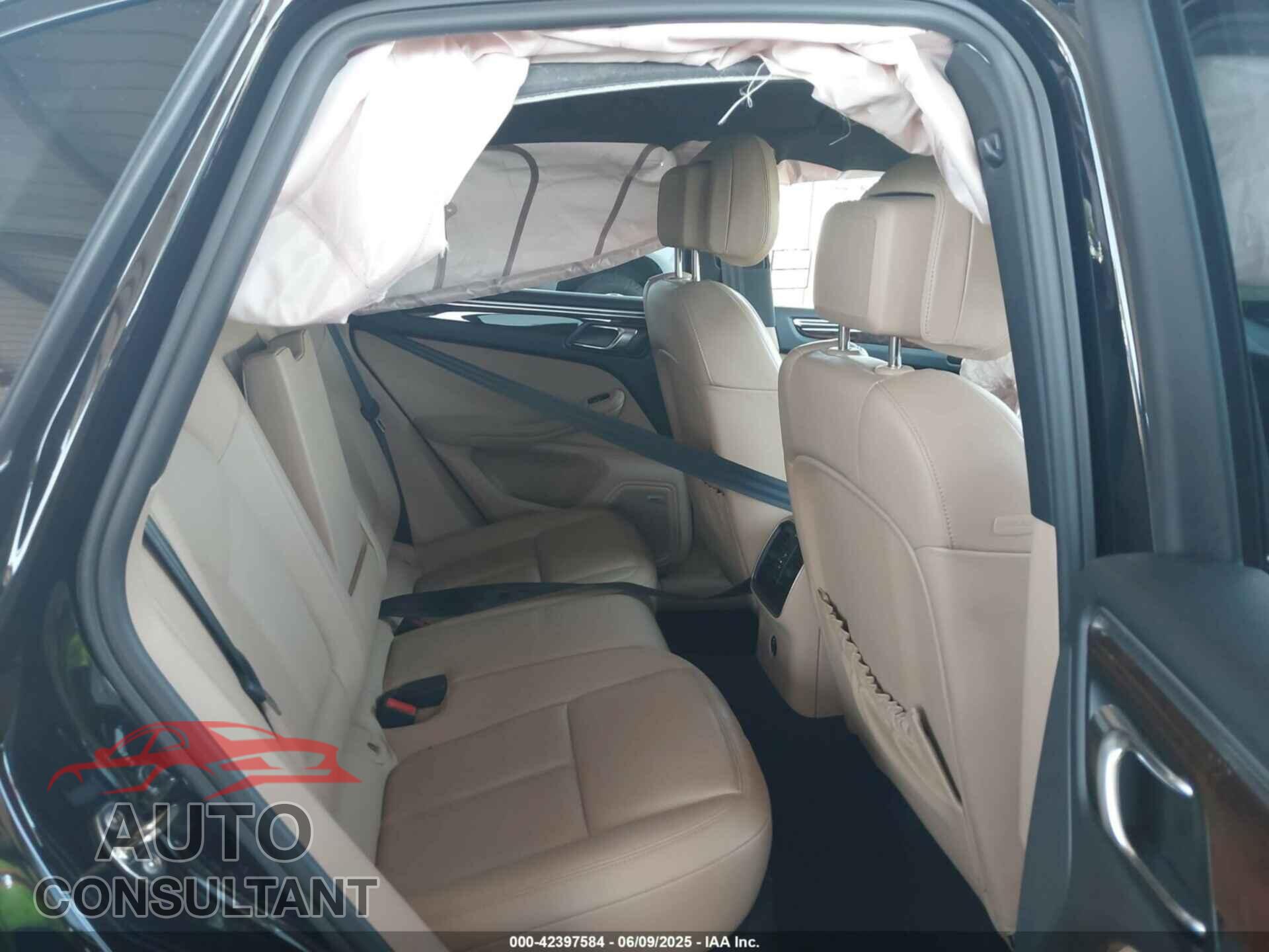 PORSCHE MACAN 2021 - WP1AB2A54MLB37840