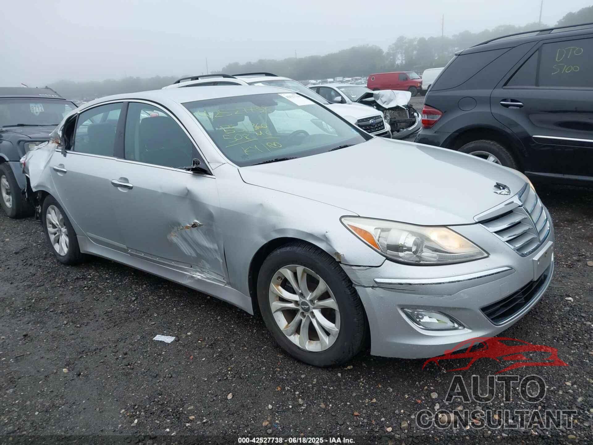 HYUNDAI GENESIS 2013 - KMHGC4DD0DU247488
