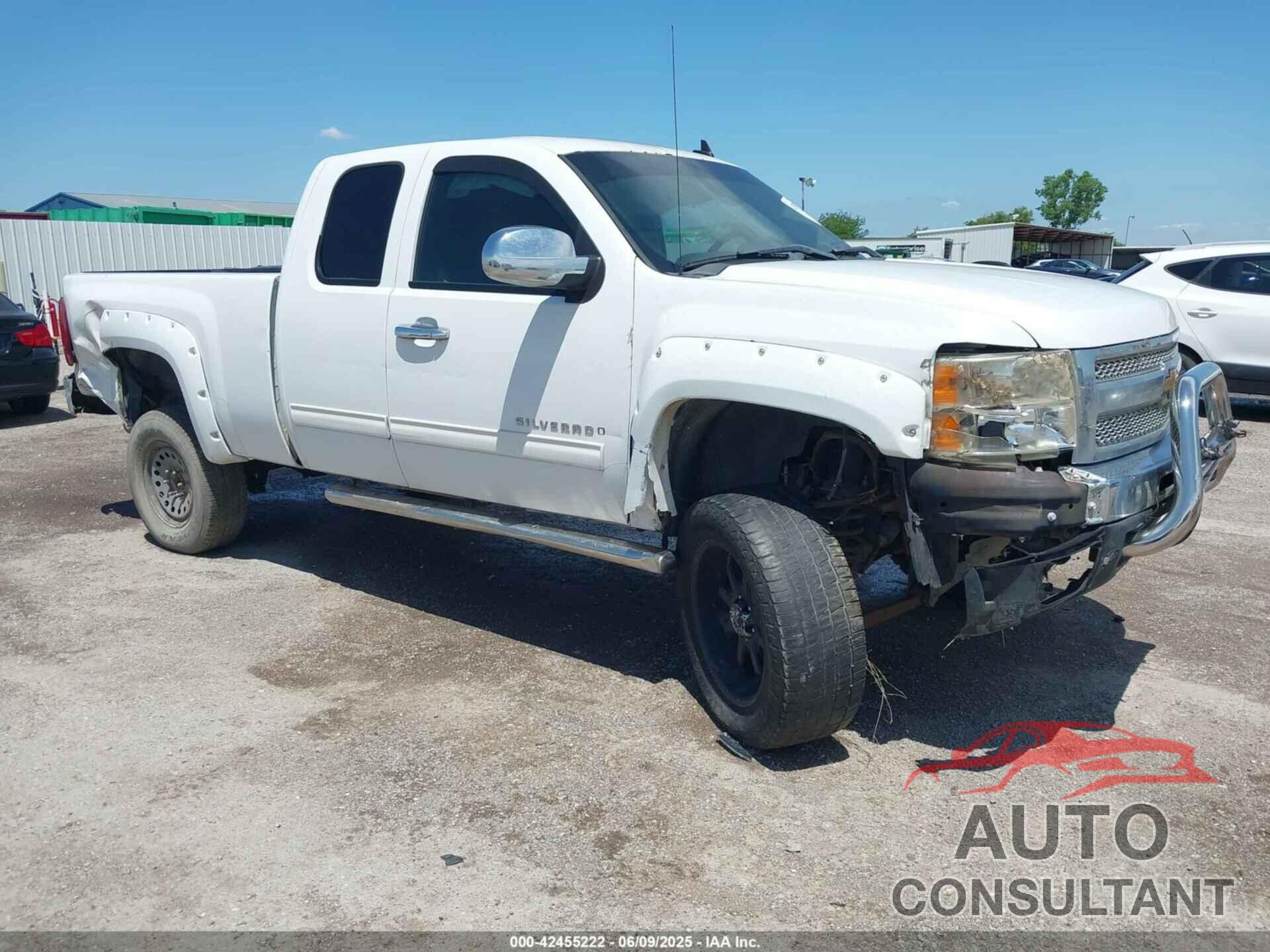 CHEVROLET SILVERADO 1500 2011 - 1GCRKSE36BZ374711