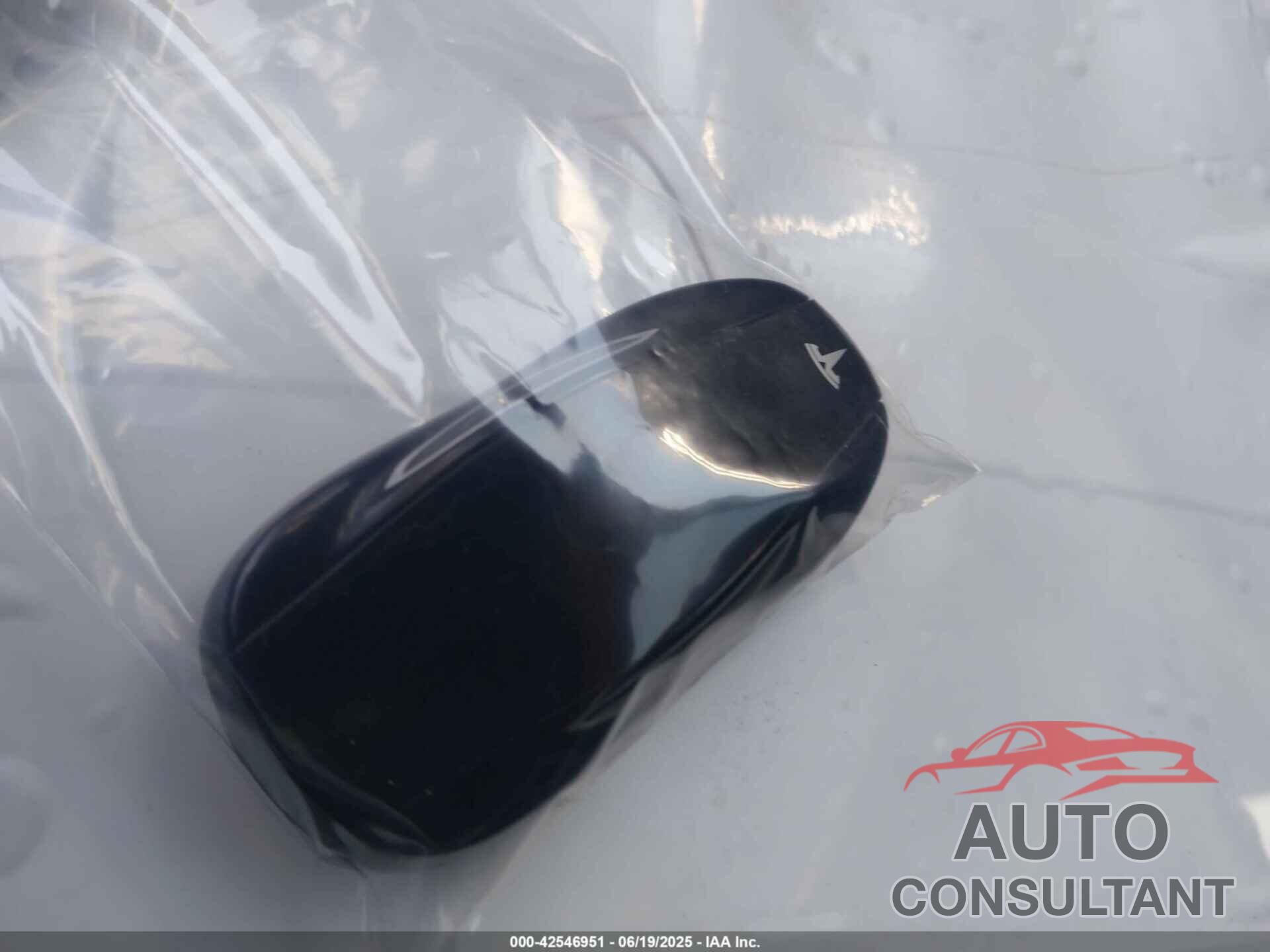 TESLA MODEL S 2016 - 5YJSA1E18GF175976