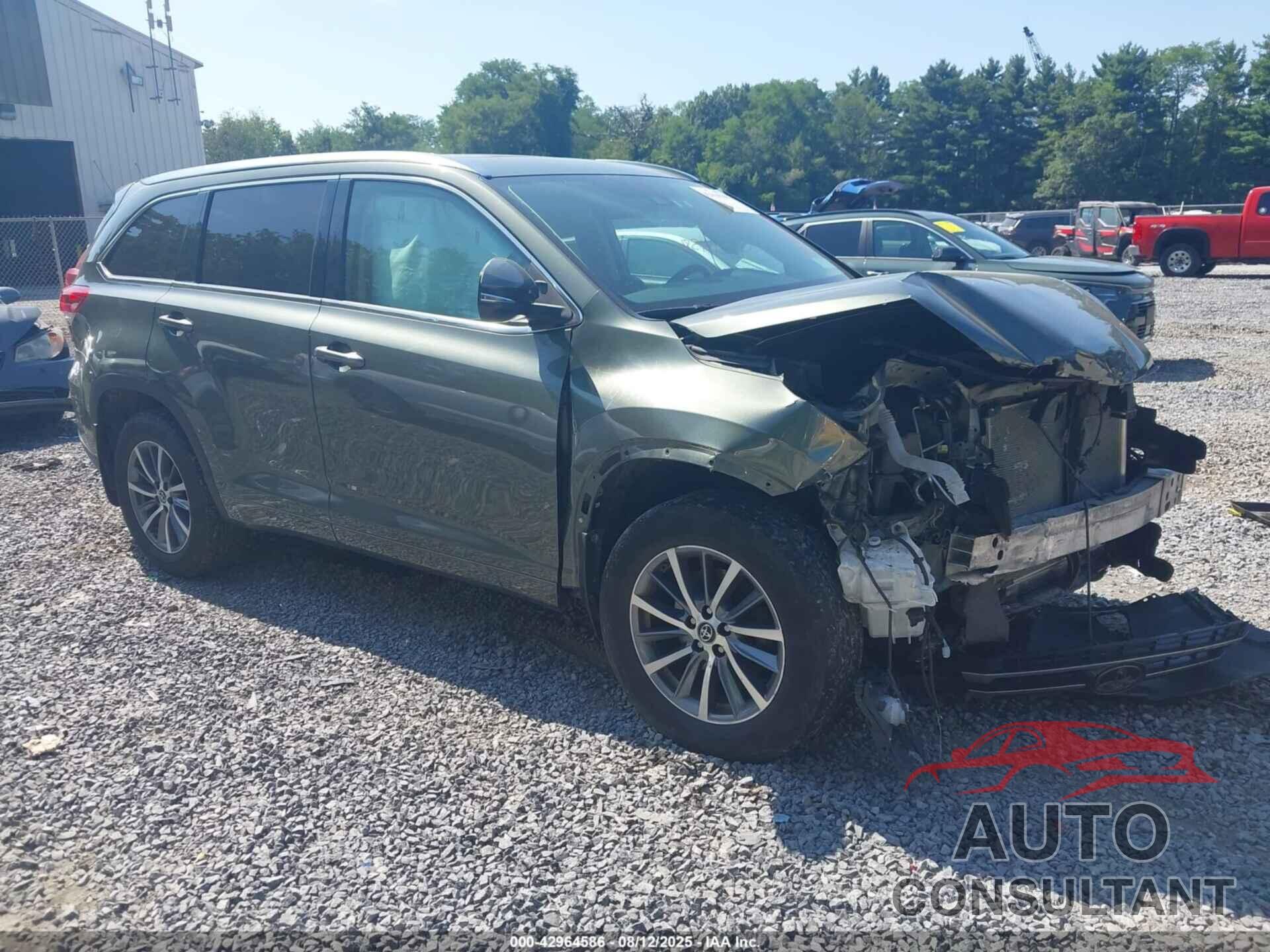 TOYOTA HIGHLANDER 2018 - 5TDJZRFH0JS845411