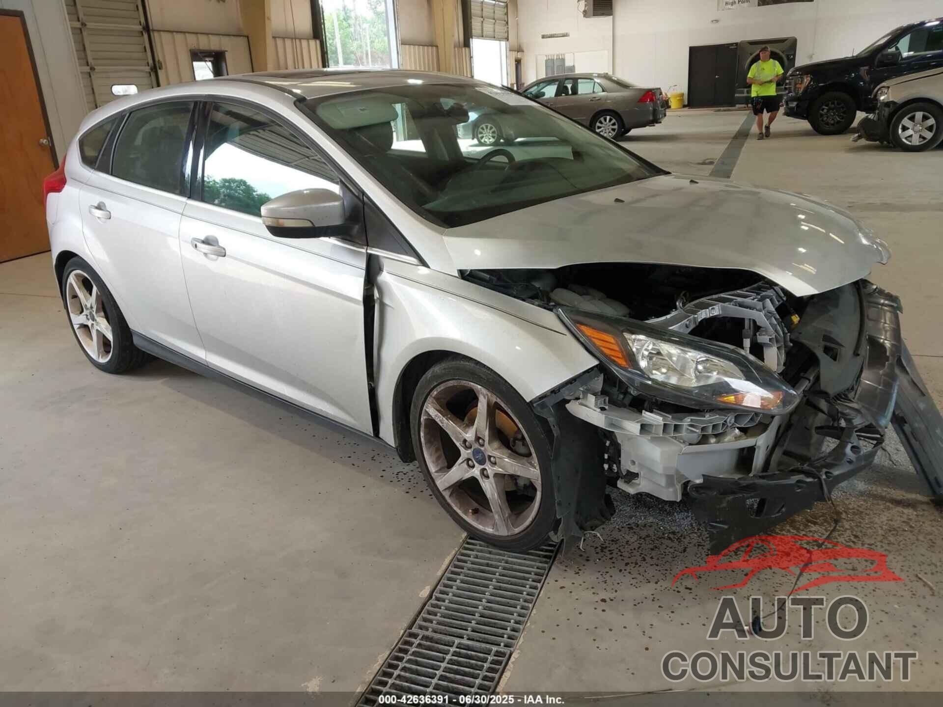 FORD FOCUS 2014 - 1FADP3N29EL422370