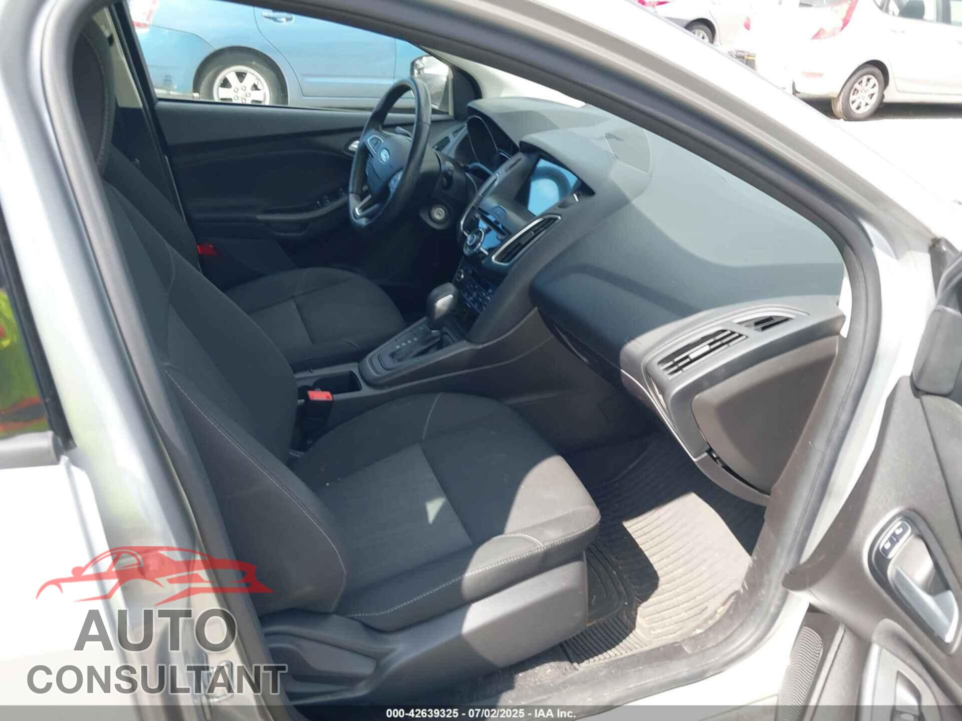 FORD FOCUS 2017 - 1FADP3M27HL306512