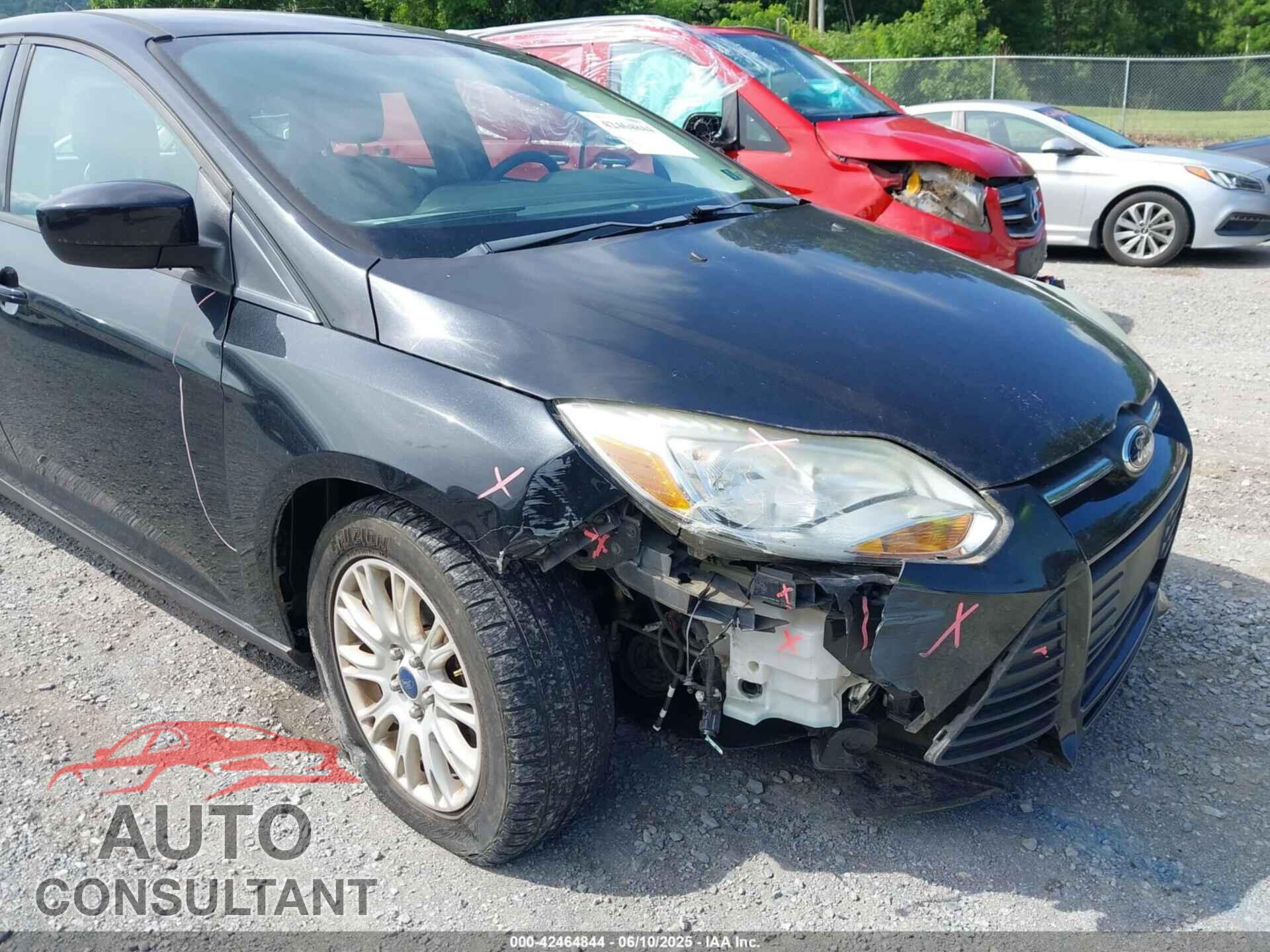 FORD FOCUS 2012 - 1FAHP3K28CL344182