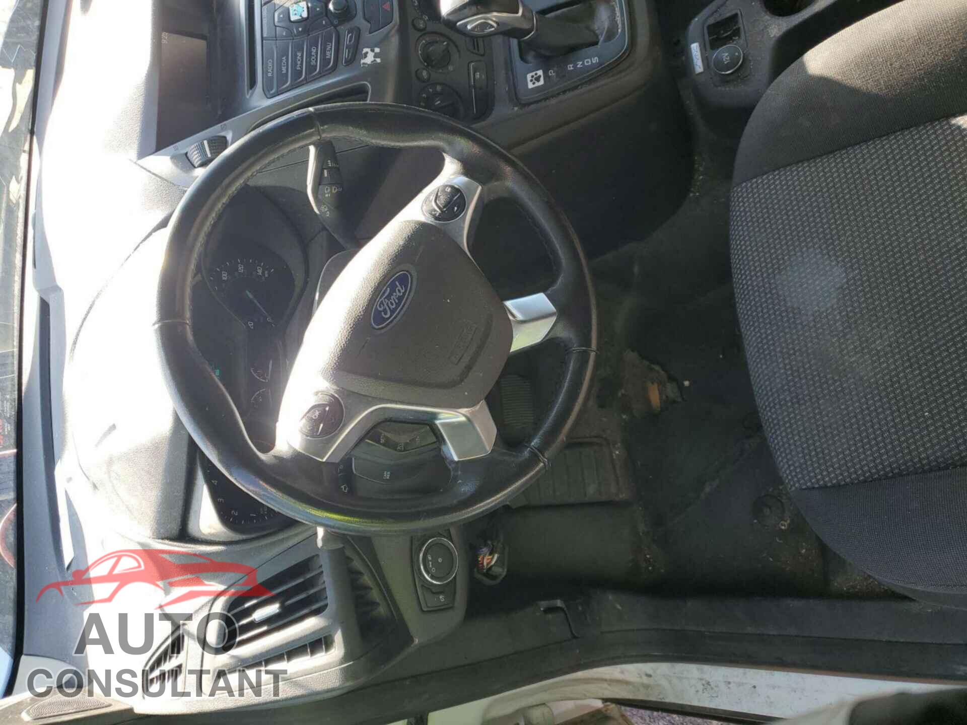 FORD TRANSIT CONNECT 2017 - NM0LS7E74H1337036