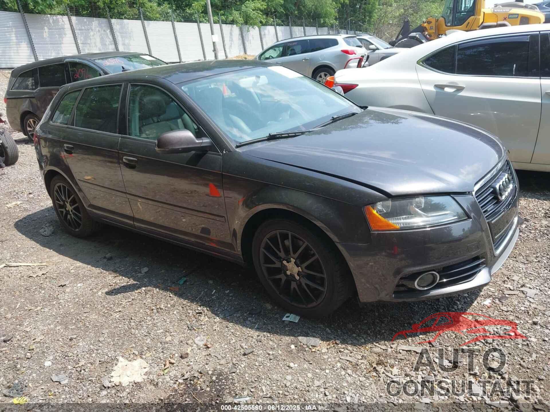 AUDI A3 2013 - WAUDFAFM0DA010637