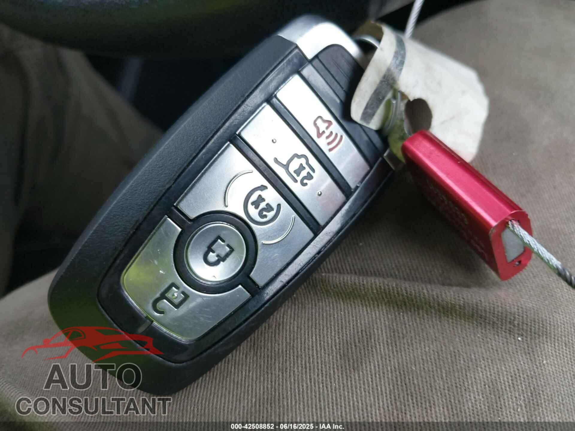FORD EXPLORER 2021 - 1FMSK8DH9MGA15123