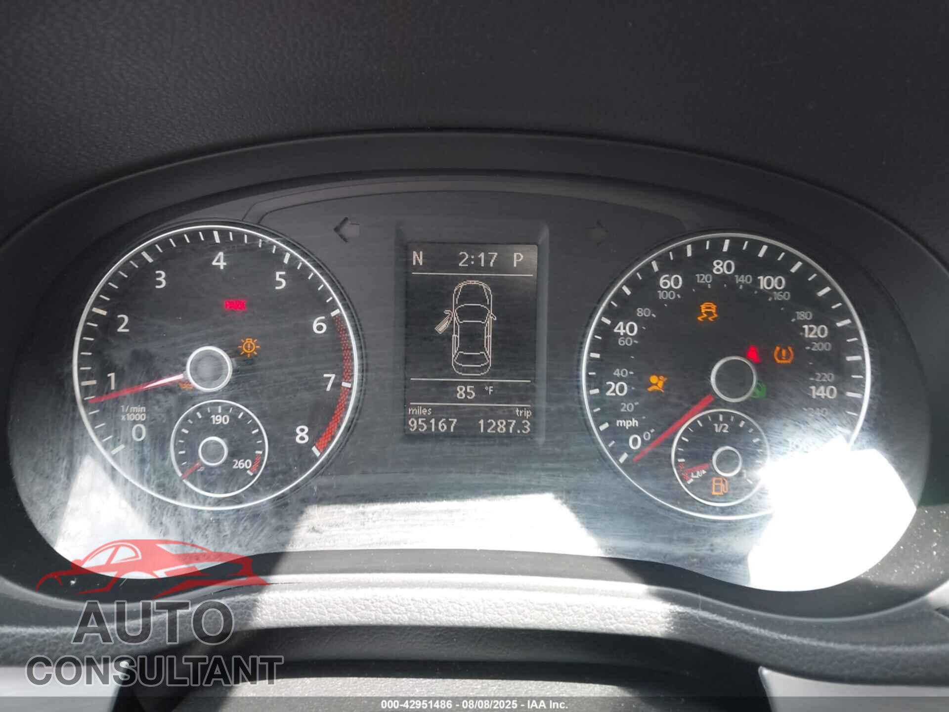 VOLKSWAGEN PASSAT 2012 - 1VWBP7A35CC011663