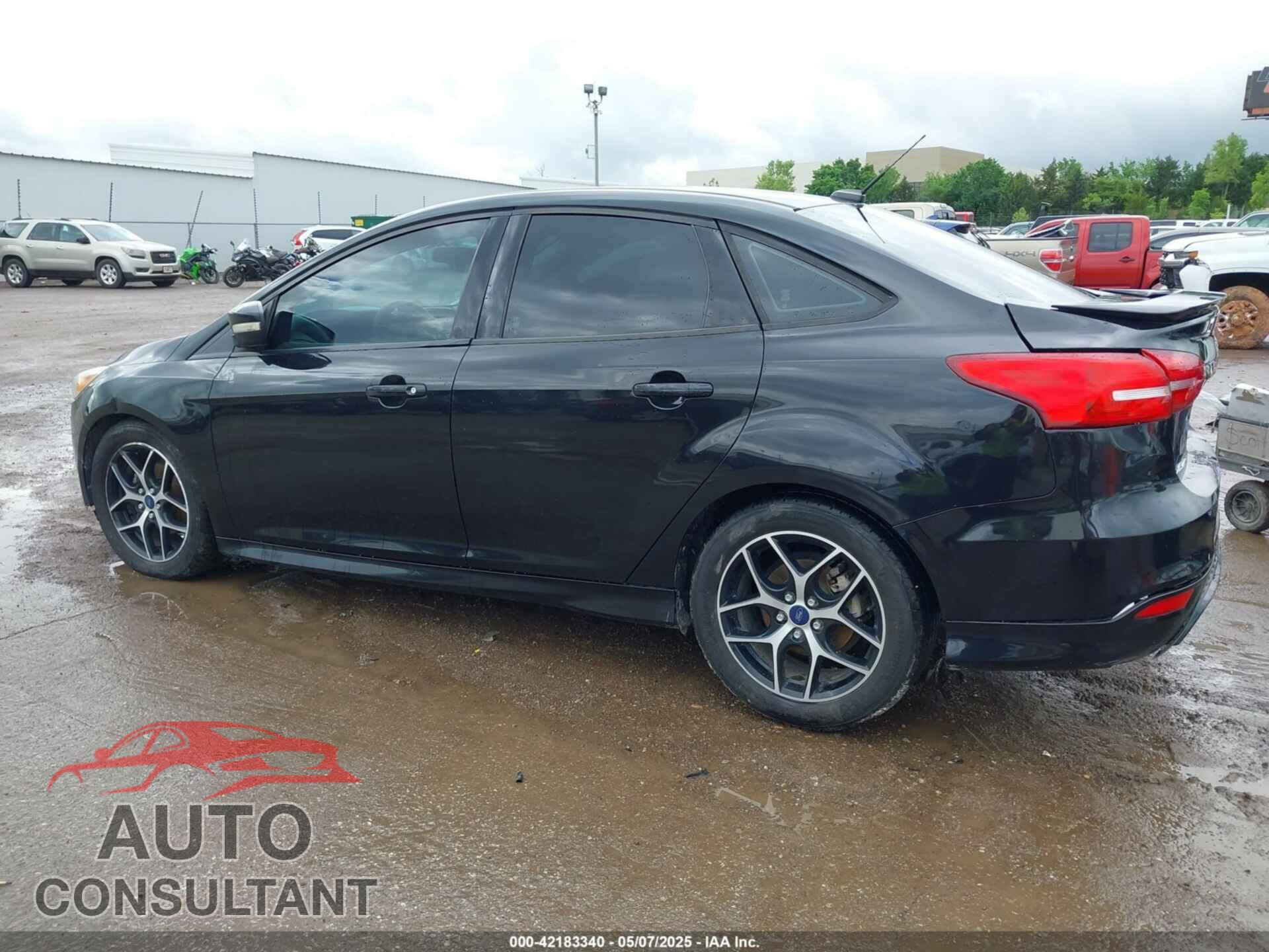 FORD FOCUS 2015 - 1FADP3F24FL349439