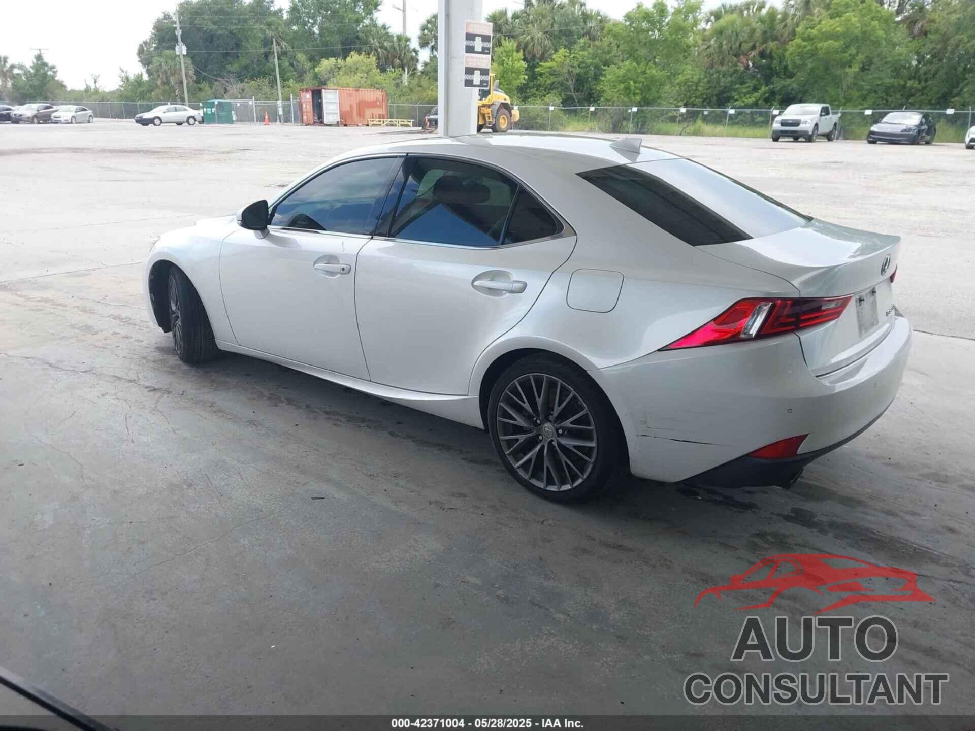LEXUS IS 200T 2016 - JTHBA1D20G5002916