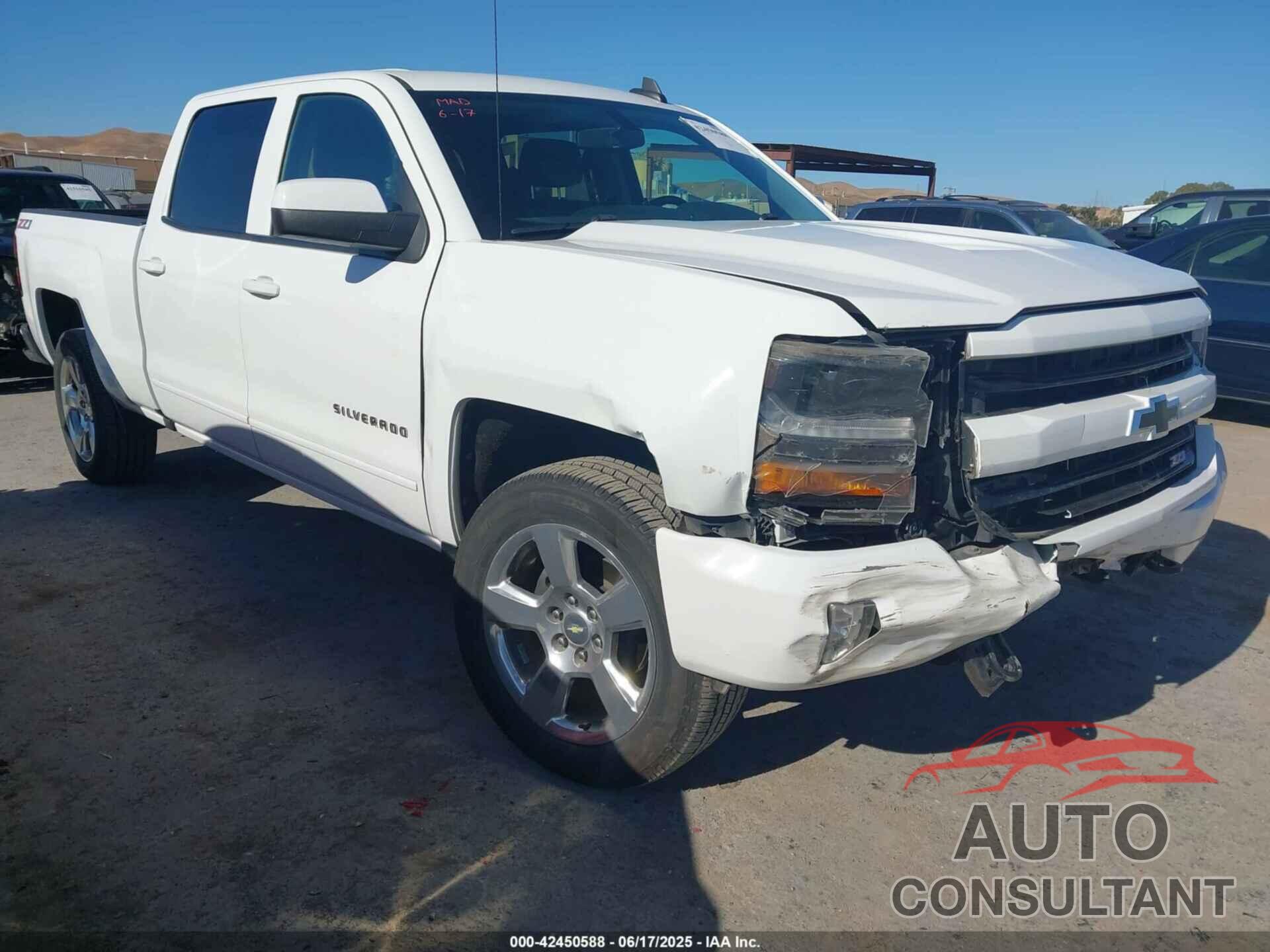 CHEVROLET SILVERADO 1500 2018 - 1GCUKRECXJF180945