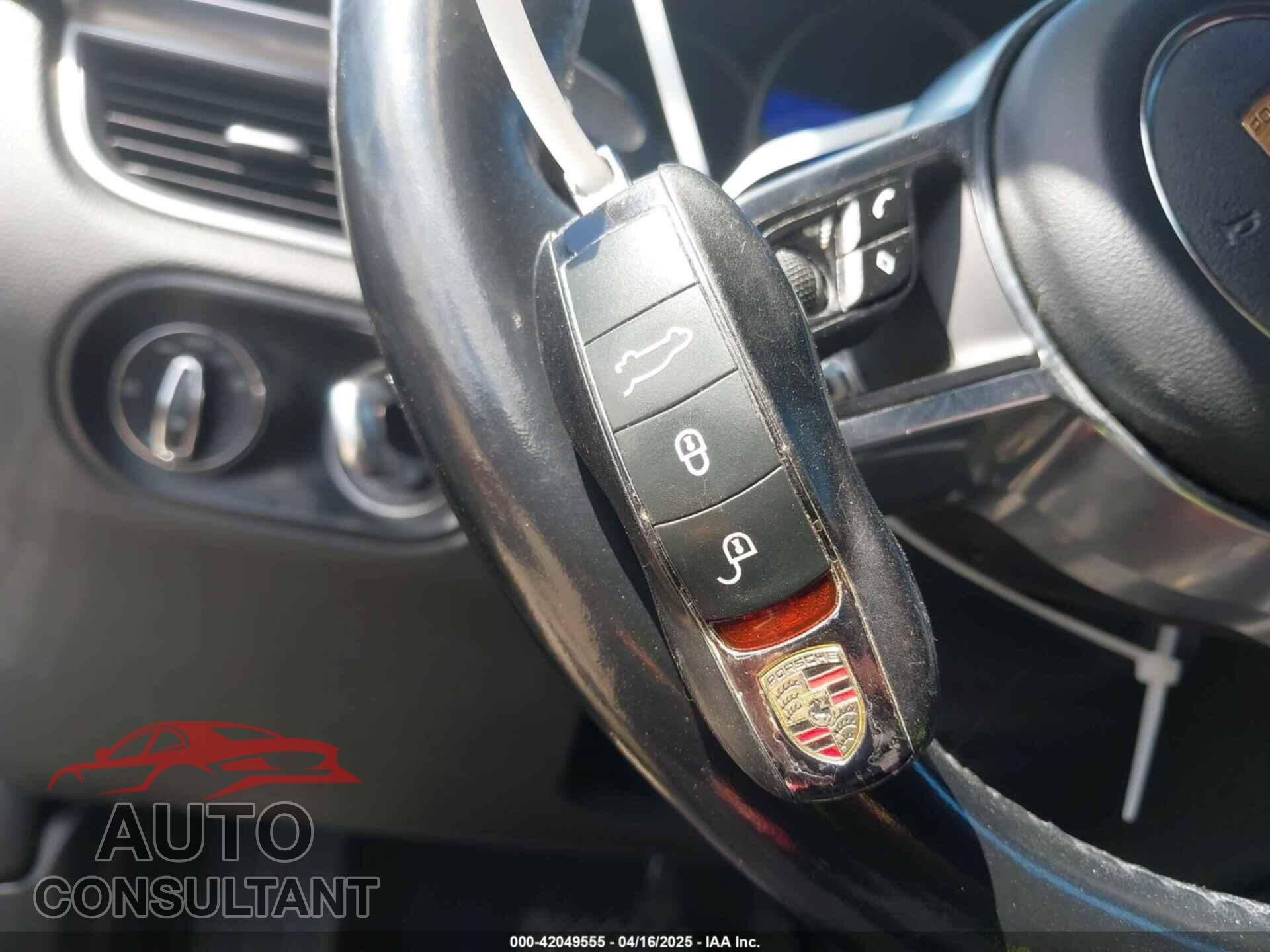 PORSCHE MACAN 2017 - WP1AF2A57HLB61530