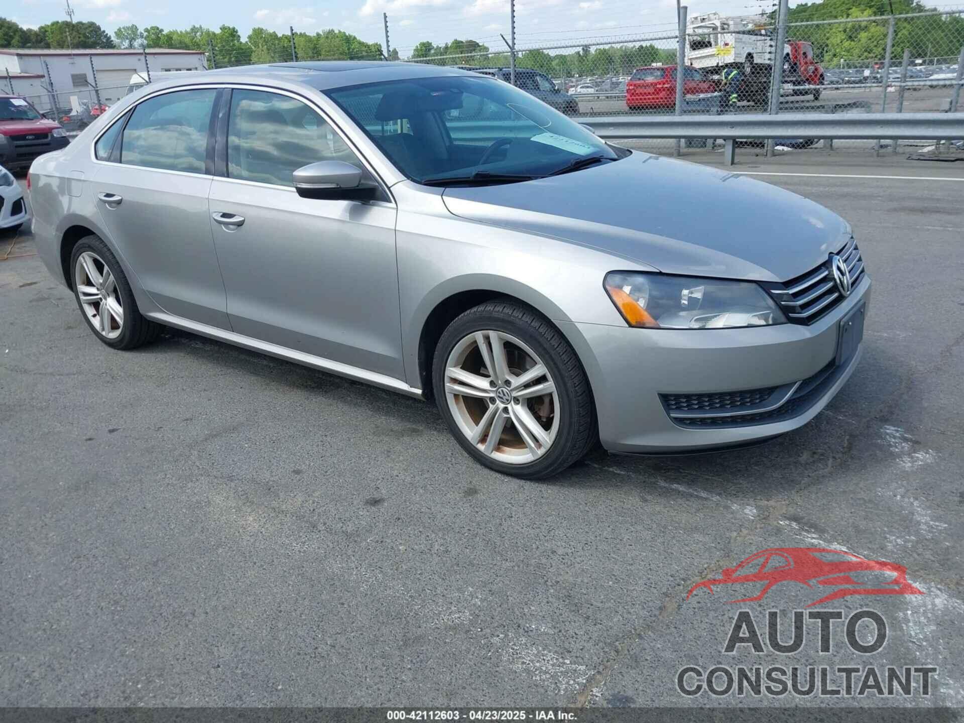 VOLKSWAGEN PASSAT 2014 - 1VWBT7A31EC080395