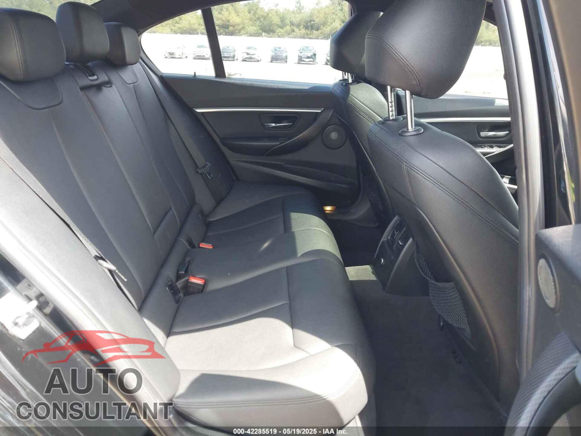 BMW 328I 2016 - WBA8E9G54GNU28044