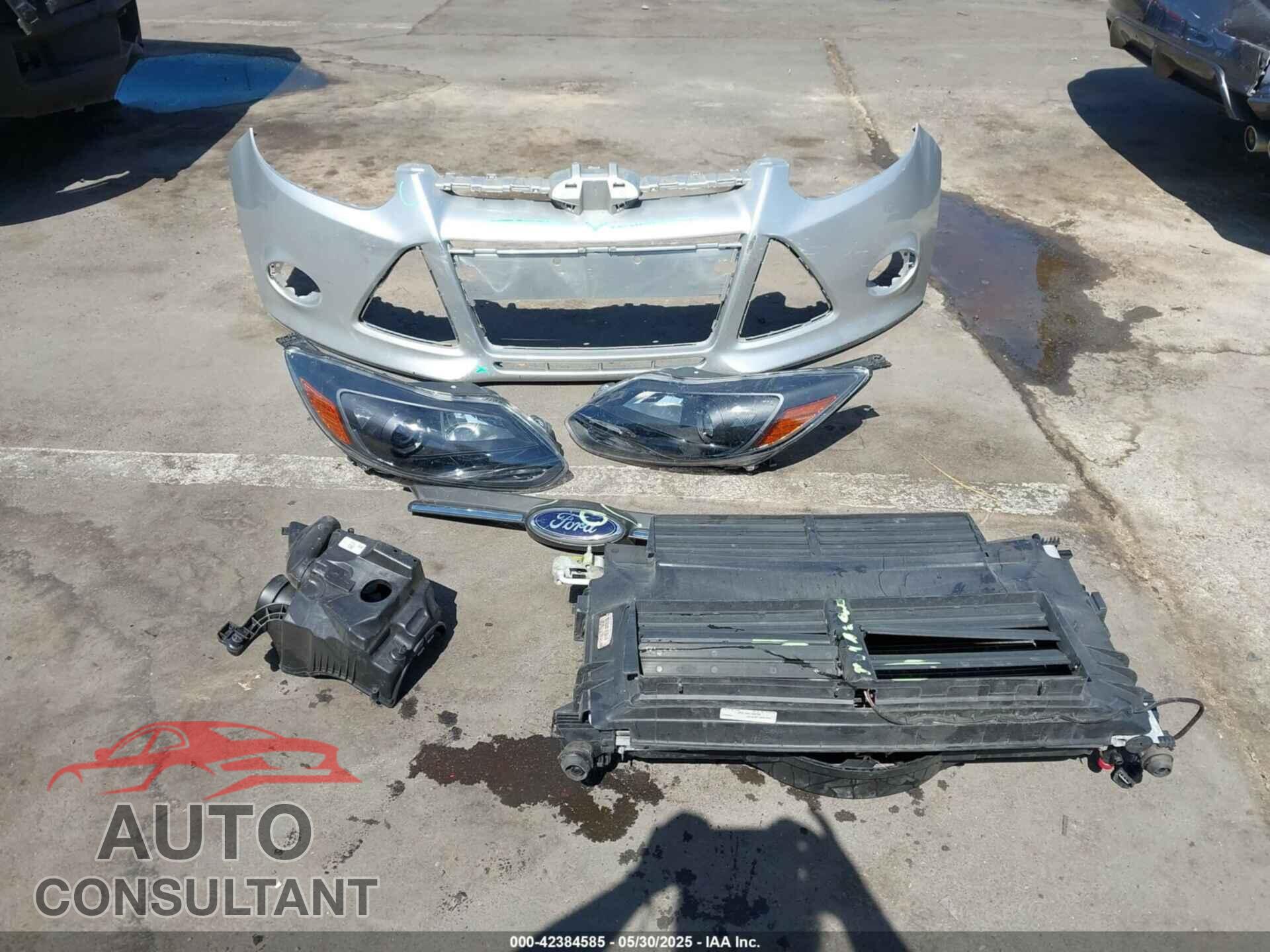 FORD FOCUS 2014 - 1FADP3F23EL305690