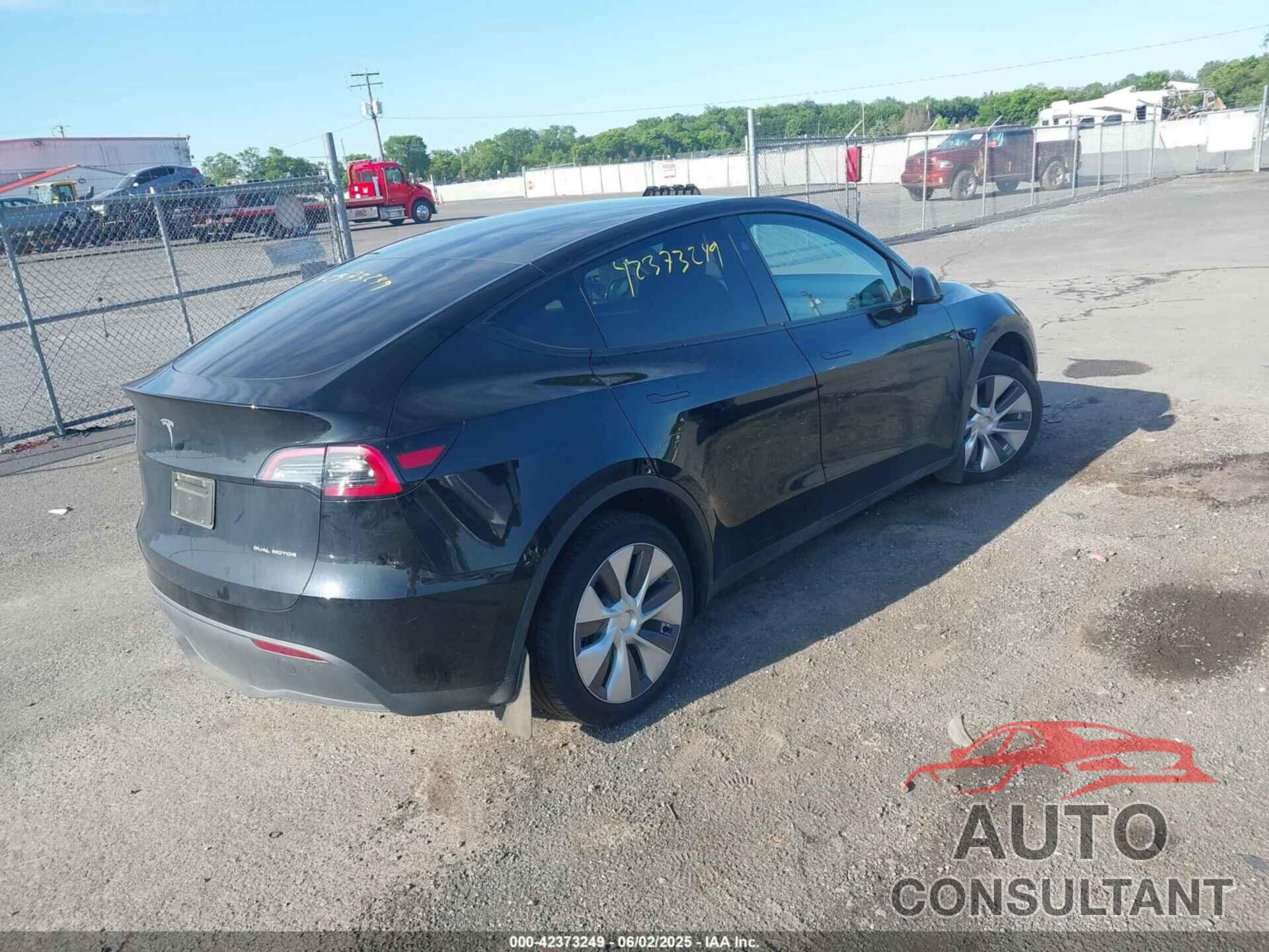 TESLA MODEL Y 2023 - 7SAYGDEE9PA198258