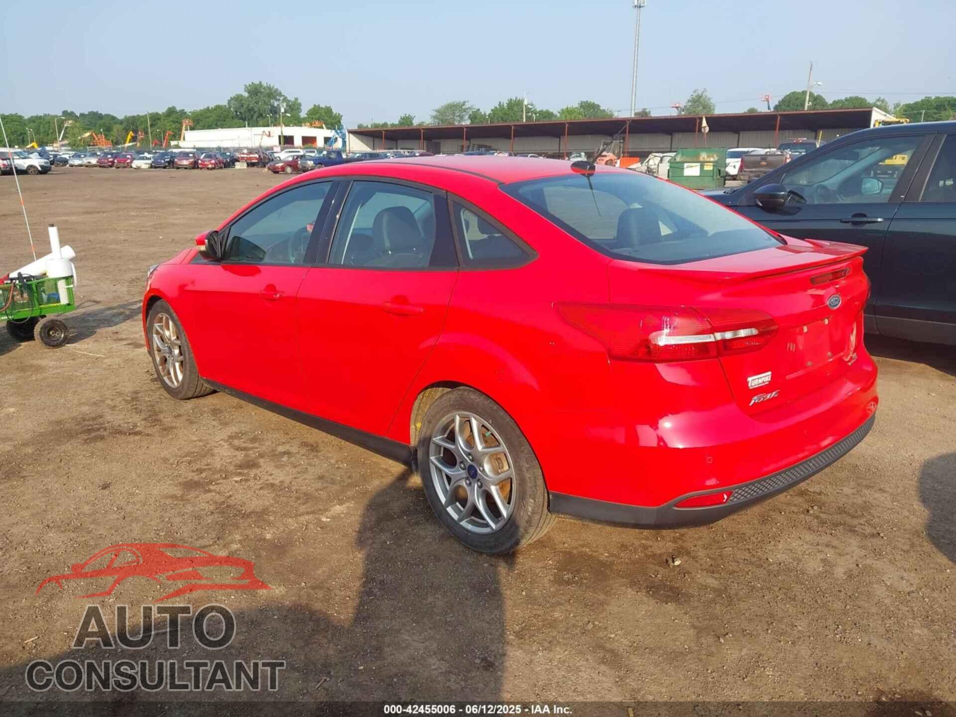 FORD FOCUS 2015 - 1FADP3F23FL383842
