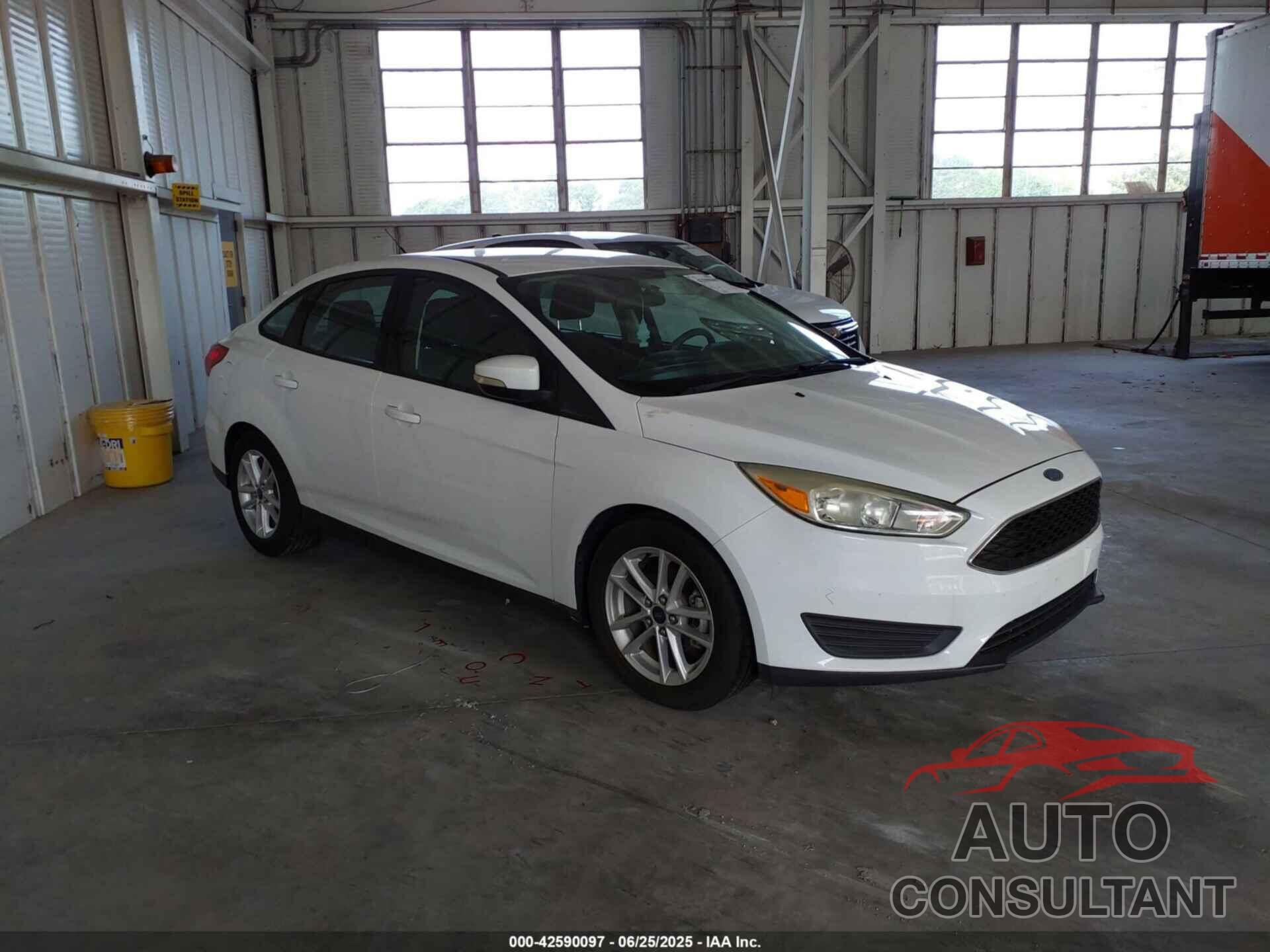FORD FOCUS 2016 - 1FADP3F26GL247657