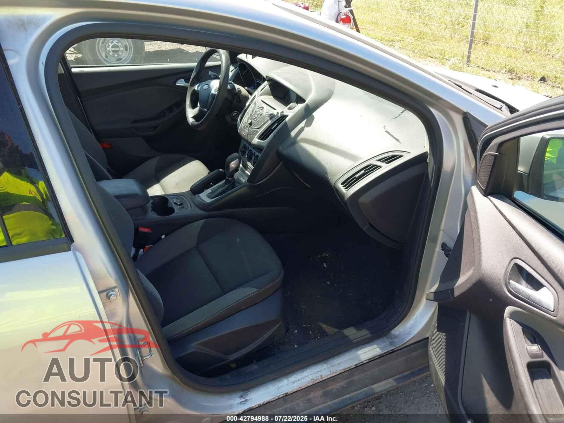 FORD FOCUS 2014 - 1FADP3F22EL441602