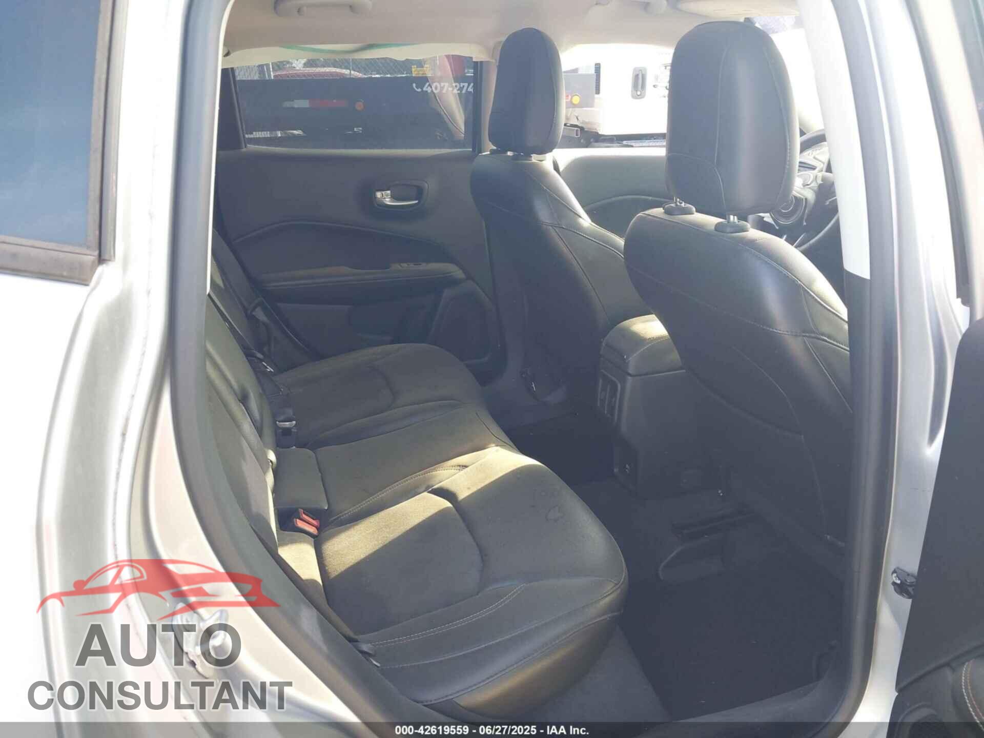 JEEP COMPASS 2018 - 3C4NJDBB2JT162614