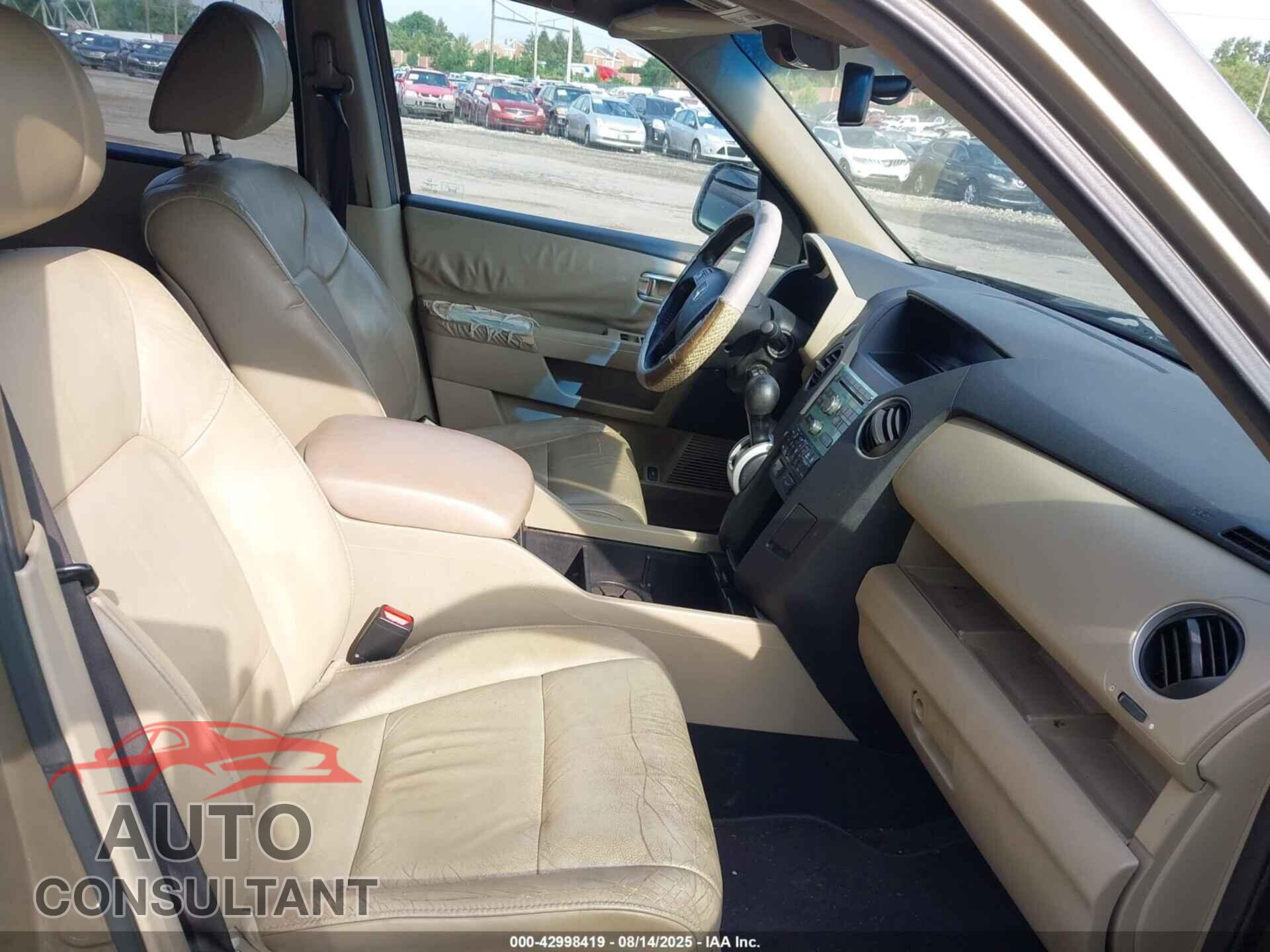 HONDA PILOT 2011 - 5FNYF3H56BB022012