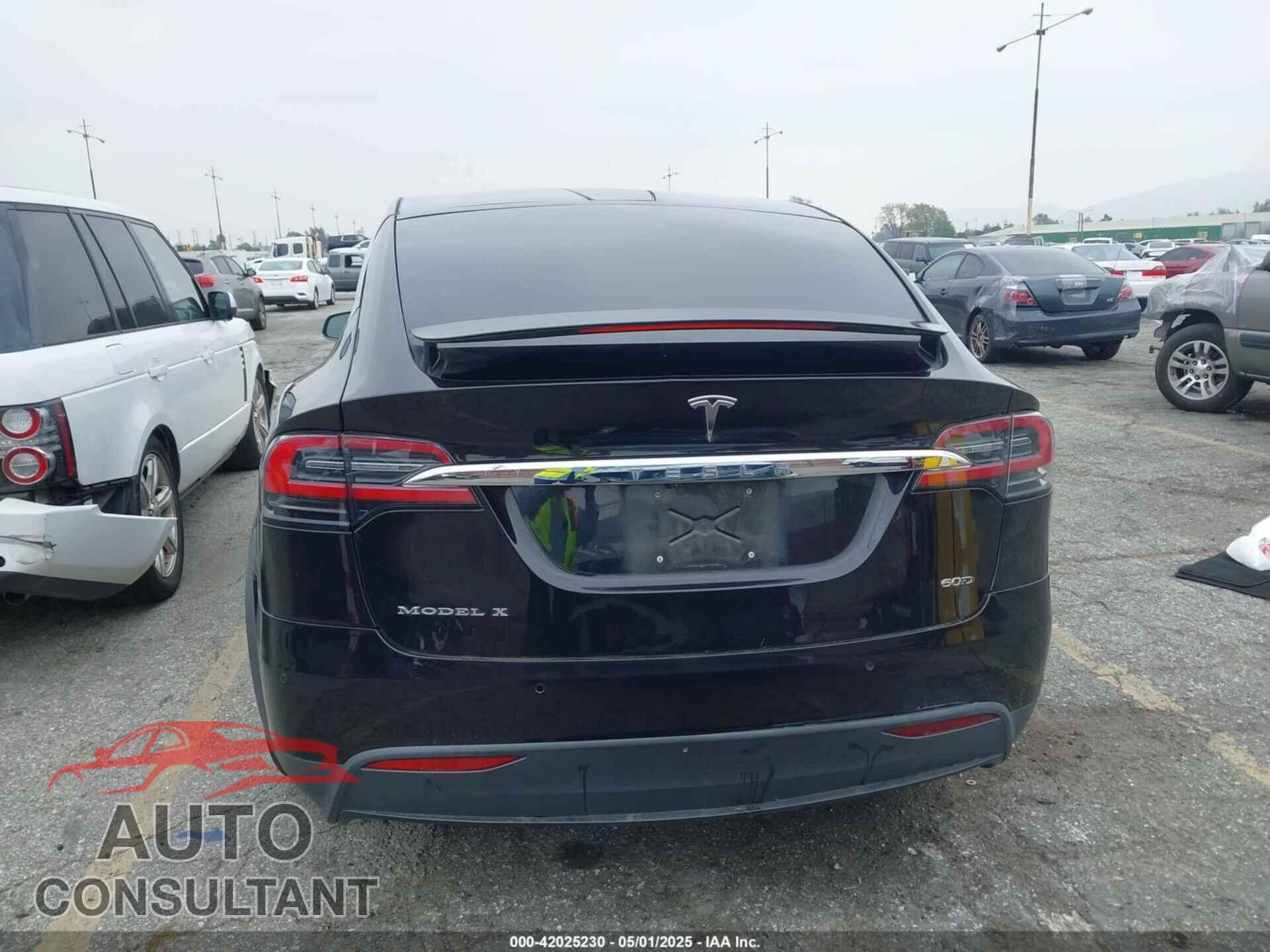 TESLA MODEL X 2016 - 5YJXCBE2XGF019095