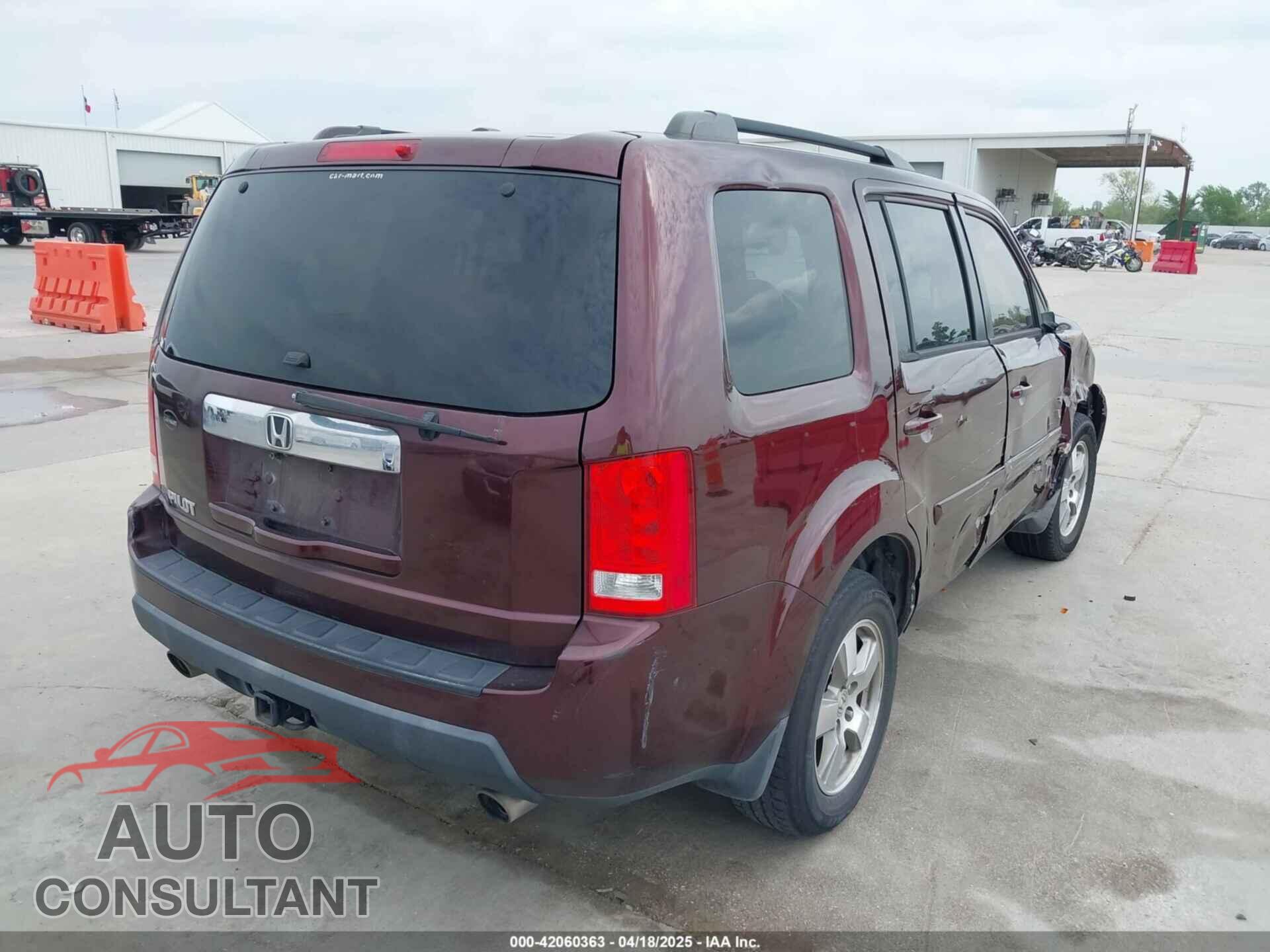 HONDA PILOT 2011 - 5FNYF3H68BB004894