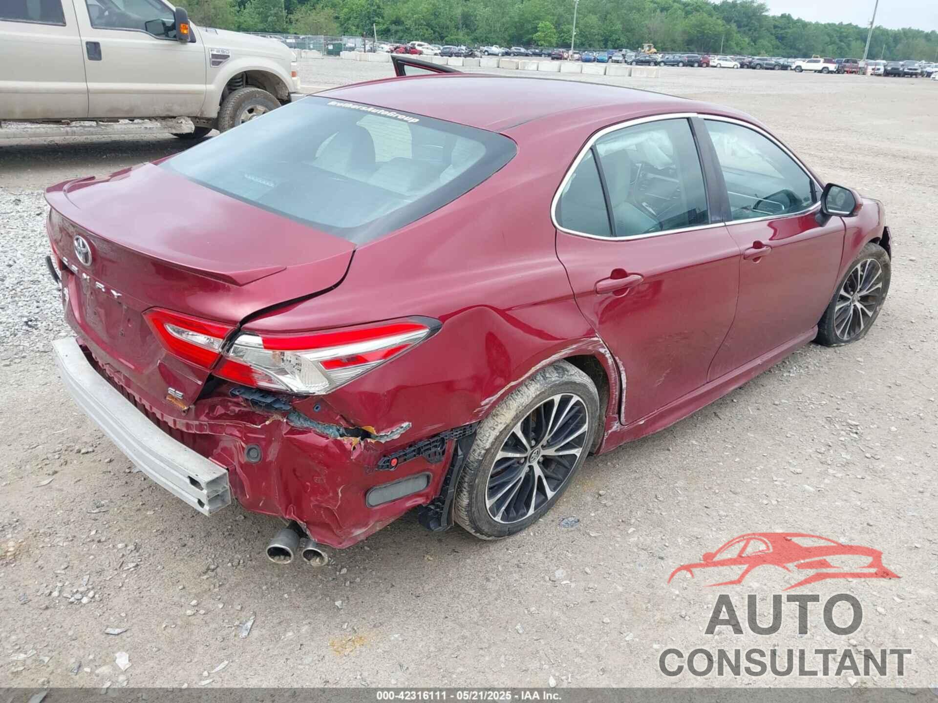 TOYOTA CAMRY 2018 - 4T1B11HK3JU553992