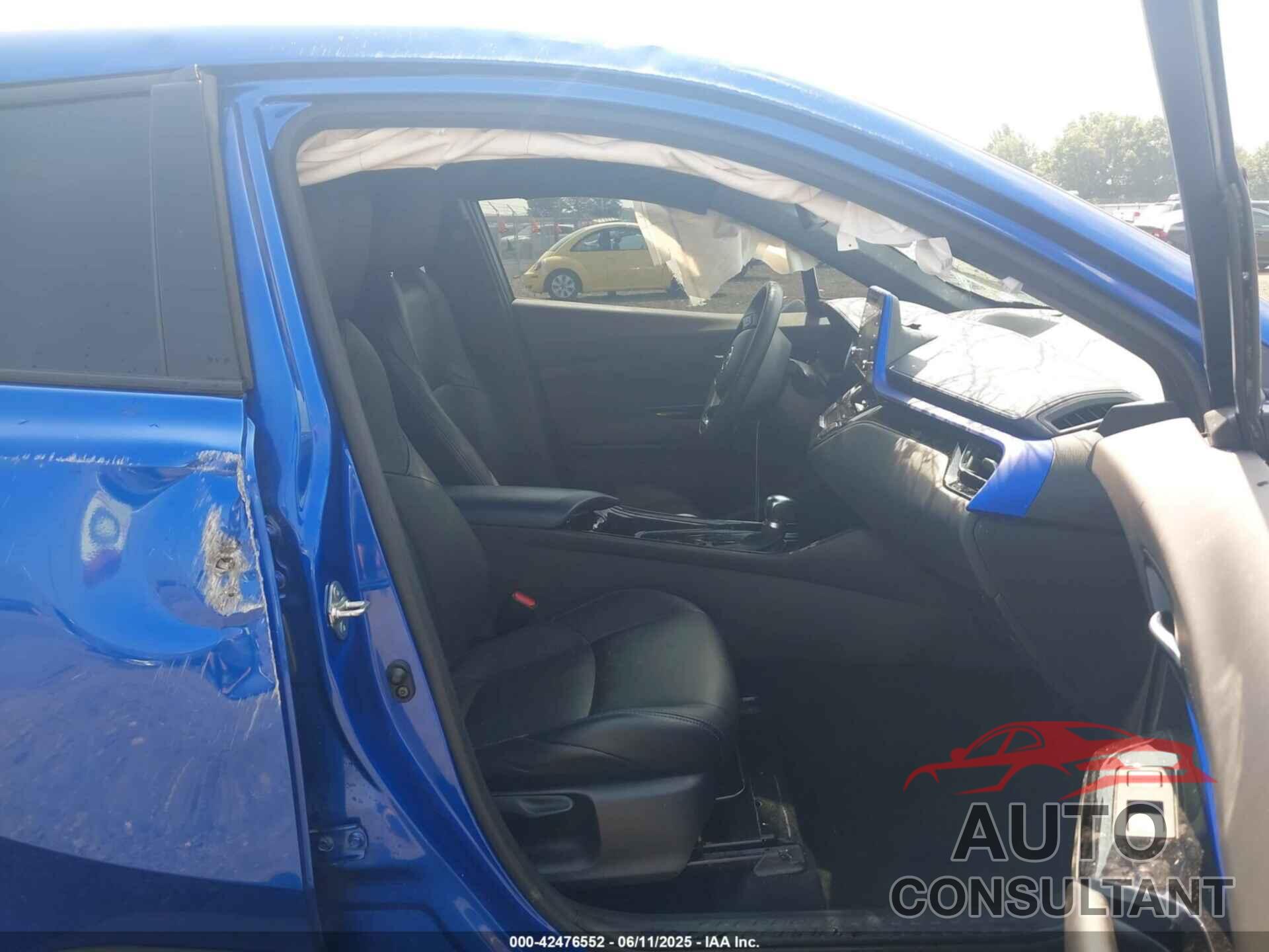 TOYOTA C-HR 2021 - JTNKHMBX9M1115355