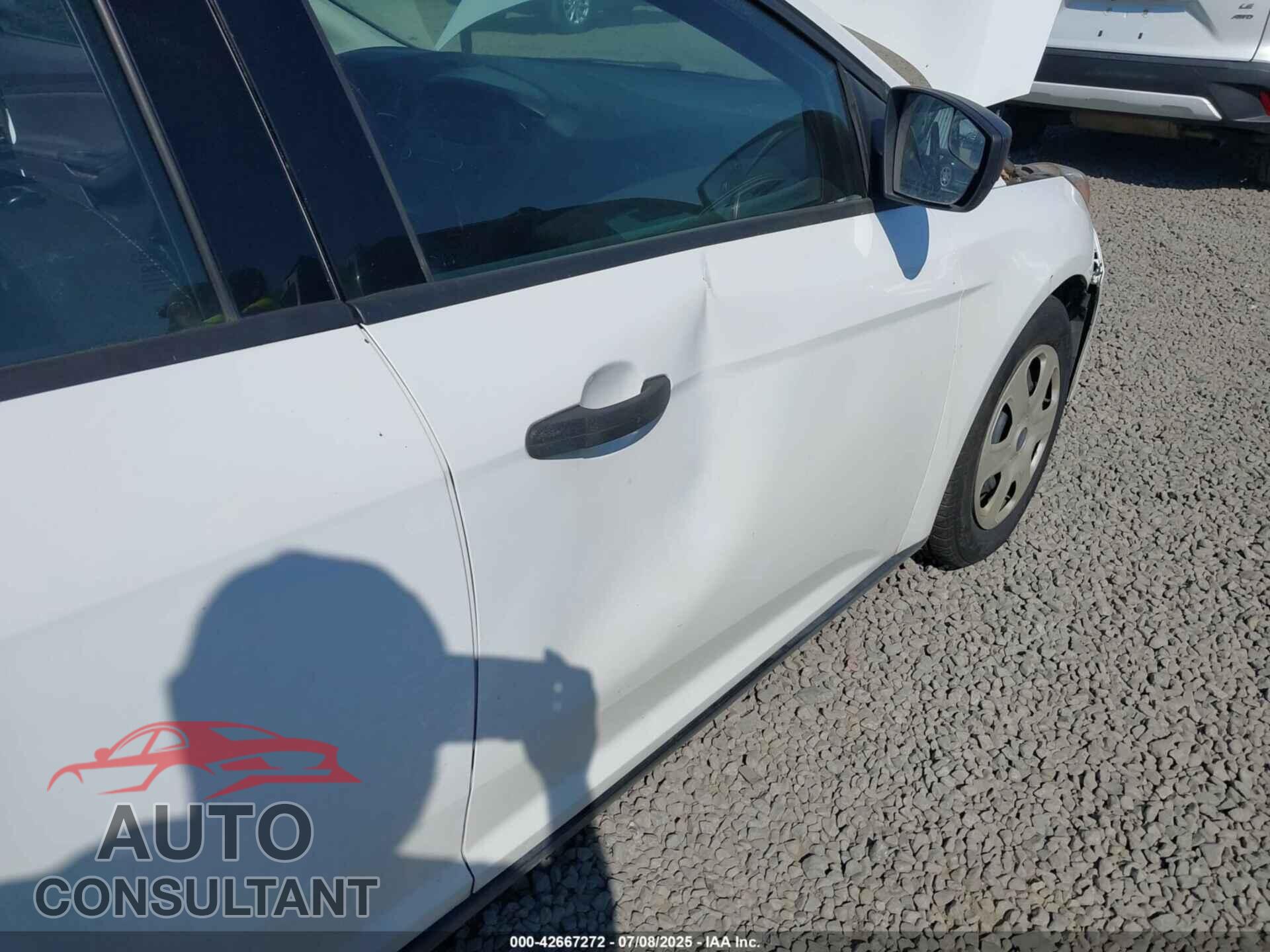 FORD FOCUS 2017 - 1FADP3E28HL319820