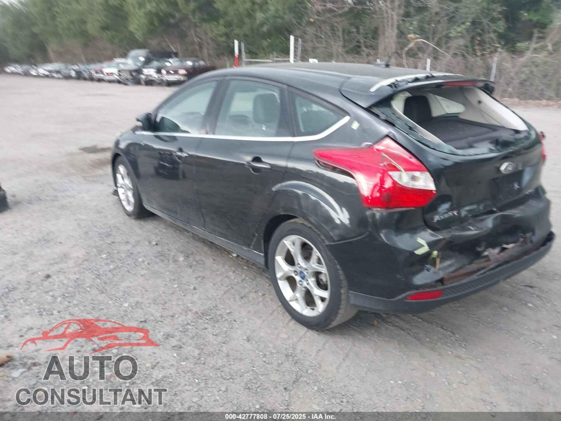 FORD FOCUS 2012 - 1FAHP3M2XCL101437