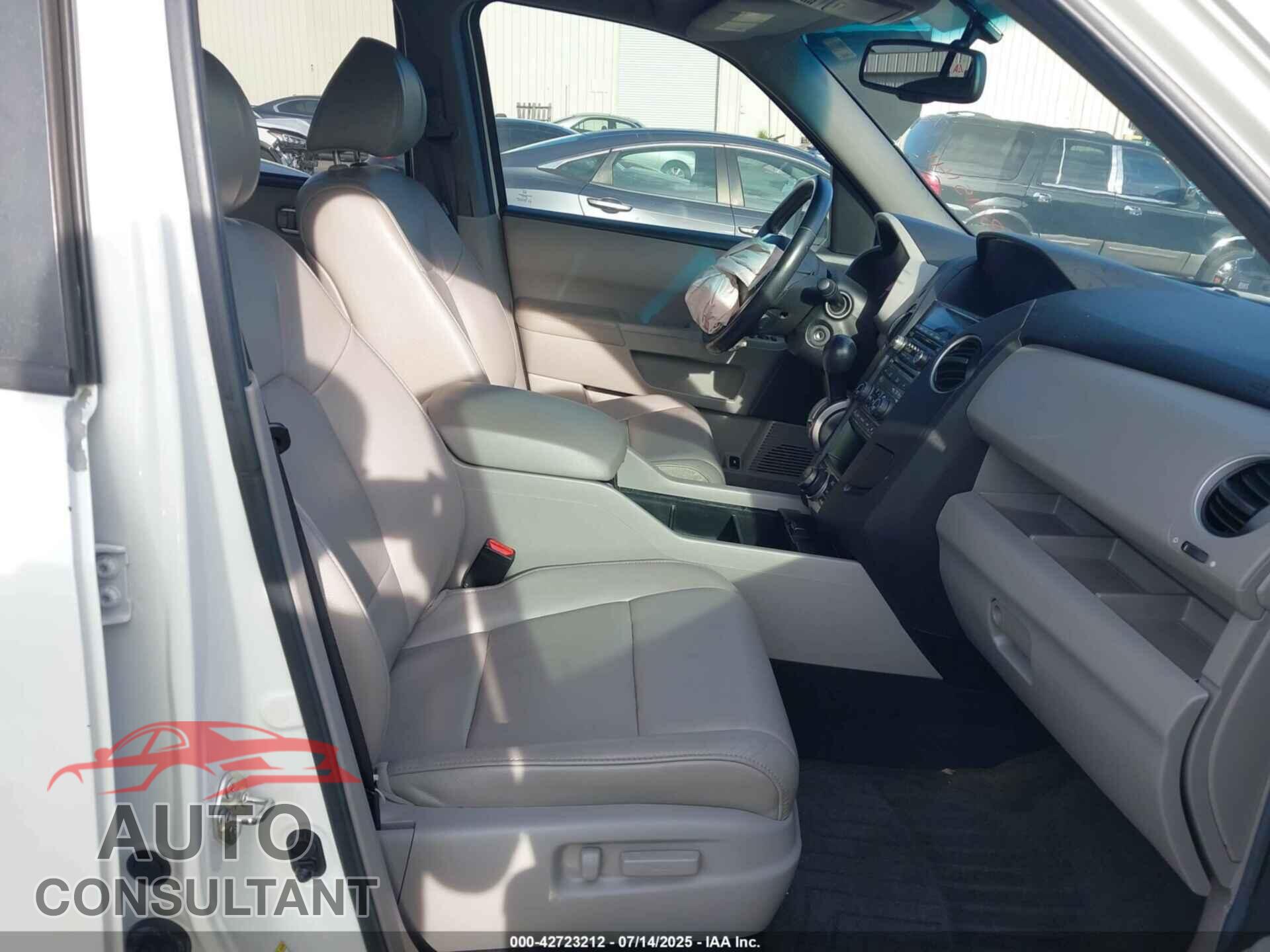 HONDA PILOT 2013 - 5FNYF3H97DB015141
