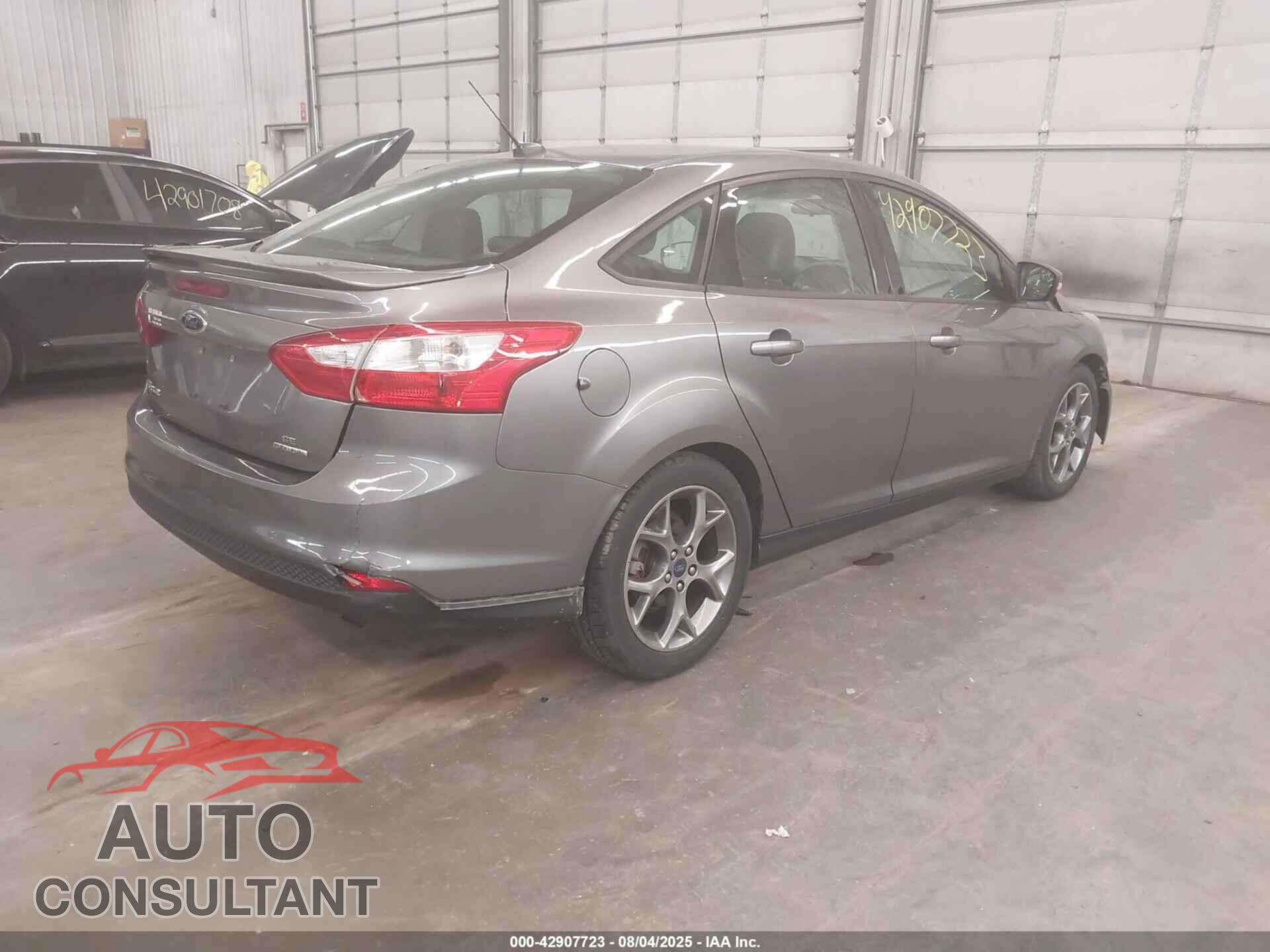FORD FOCUS 2014 - 1FADP3F27EL209755