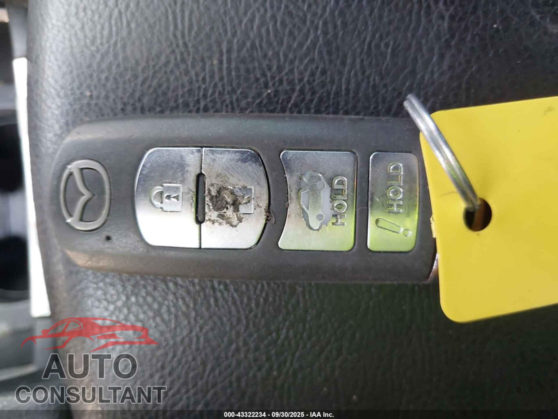 MAZDA MAZDA3 2017 - 3MZBN1U7XHM149478