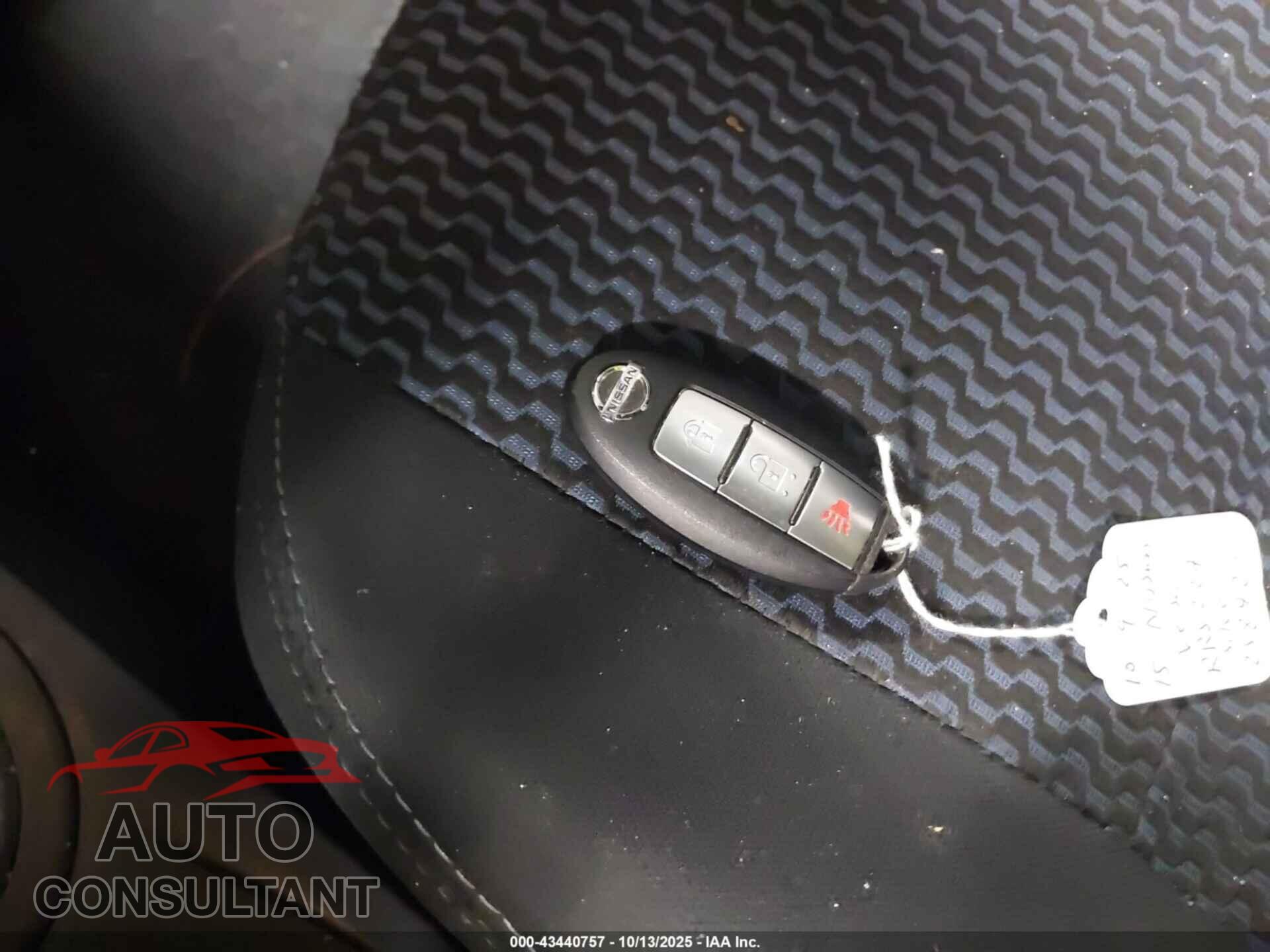 NISSAN VERSA NOTE 2015 - 3N1CE2CP3FL424970