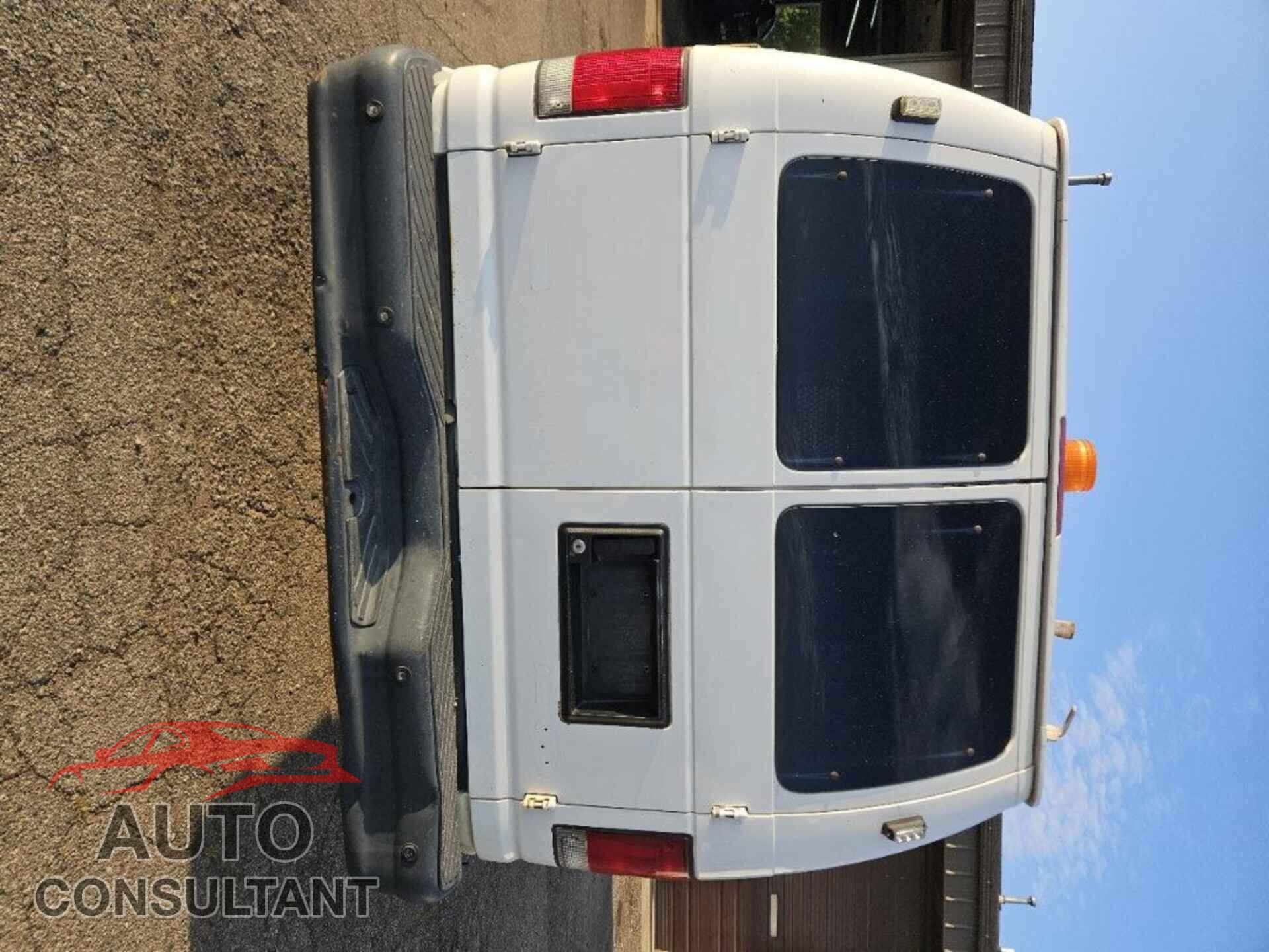 FORD ECONOLINE 2010 - 1FTNE2EL4ADA10319