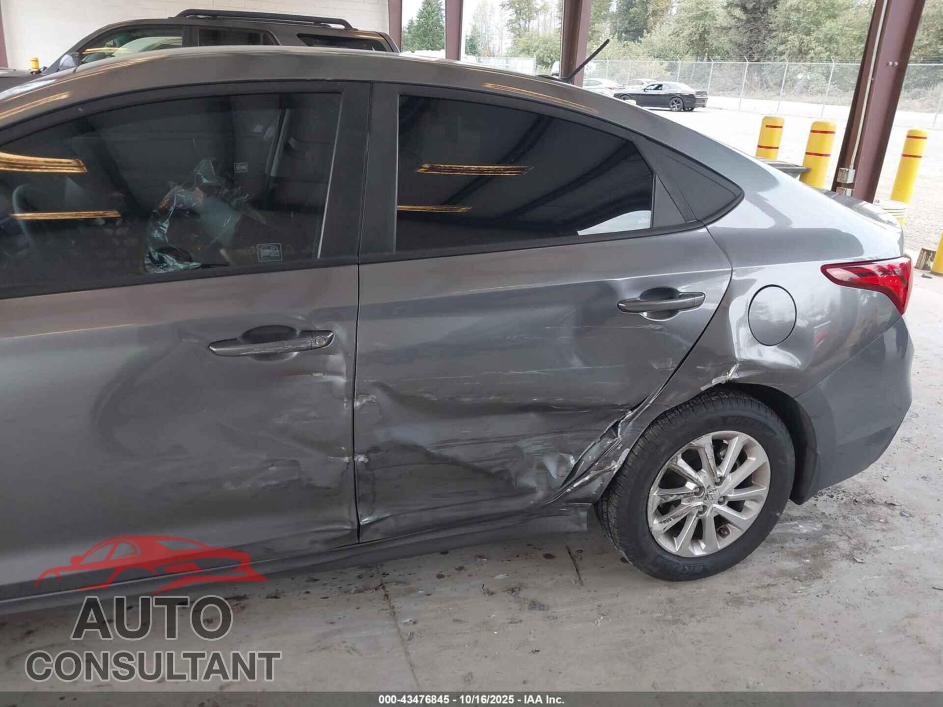 HYUNDAI ACCENT 2018 - 3KPC24A33JE015608