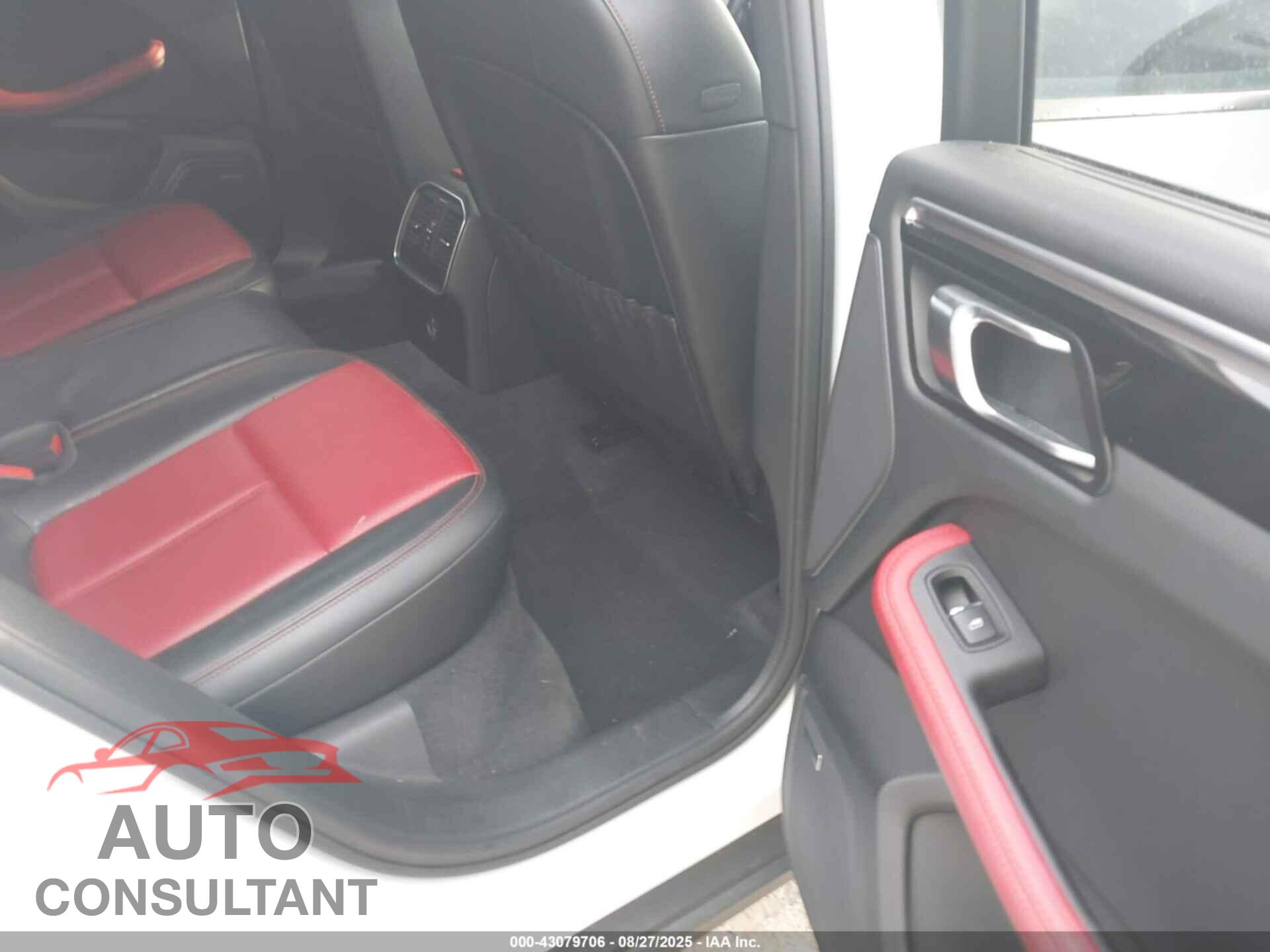 PORSCHE MACAN 2017 - WP1AA2A57HLB82618