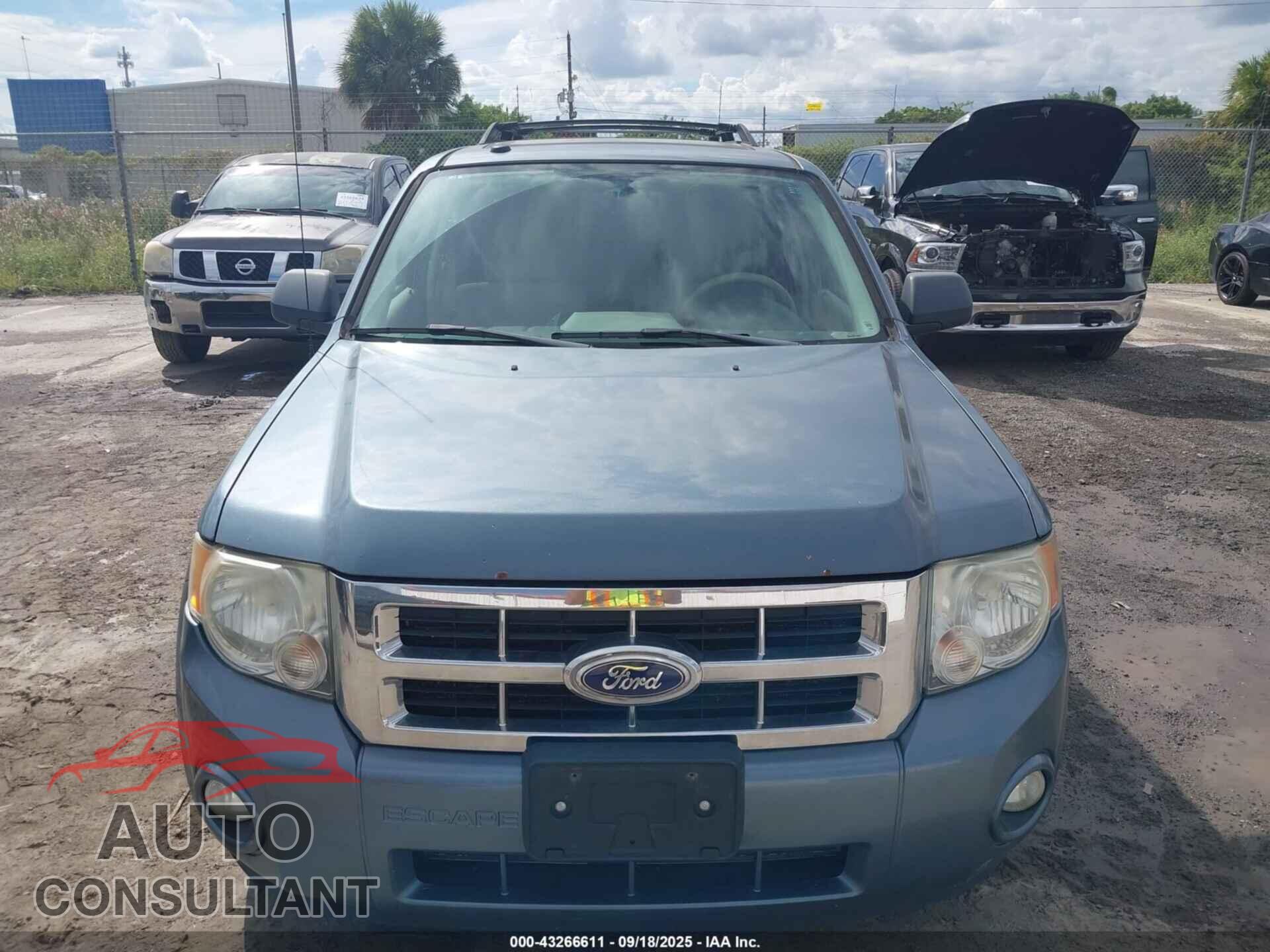 FORD ESCAPE 2010 - 1FMCU9DG5AKD24009