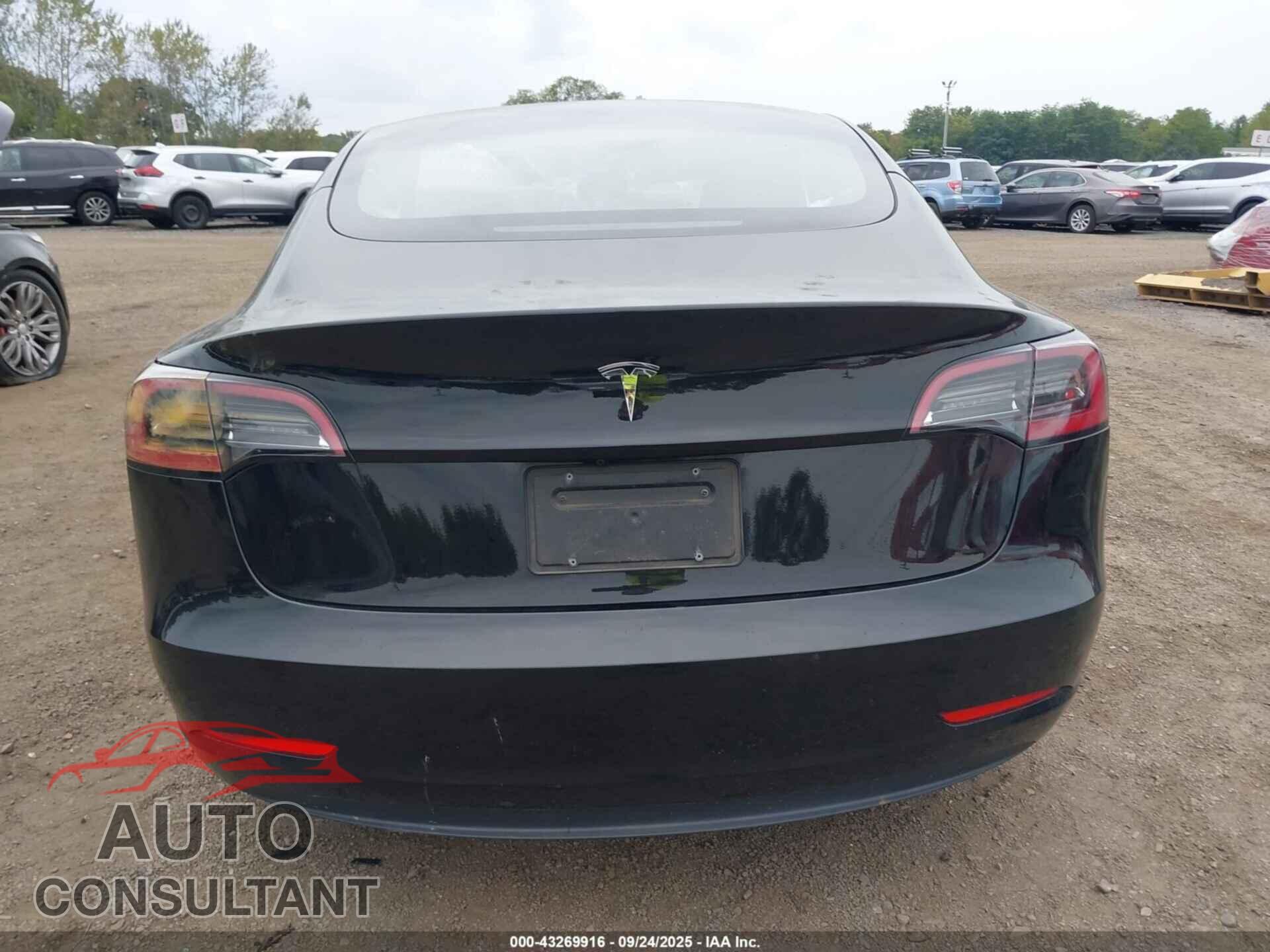 TESLA MODEL 3 2023 - 5YJ3E1EA4PF668384