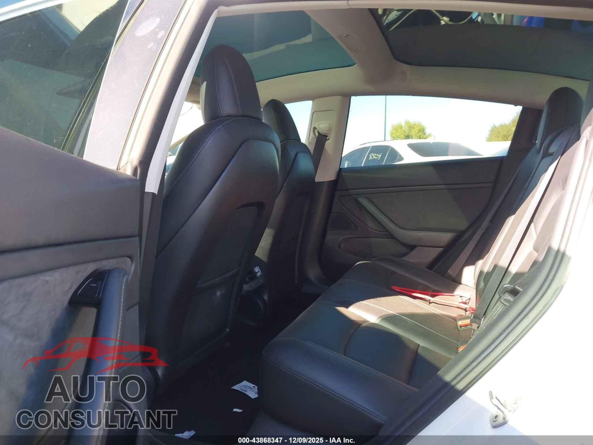 TESLA MODEL 3 2019 - 5YJ3E1EA2KF424757