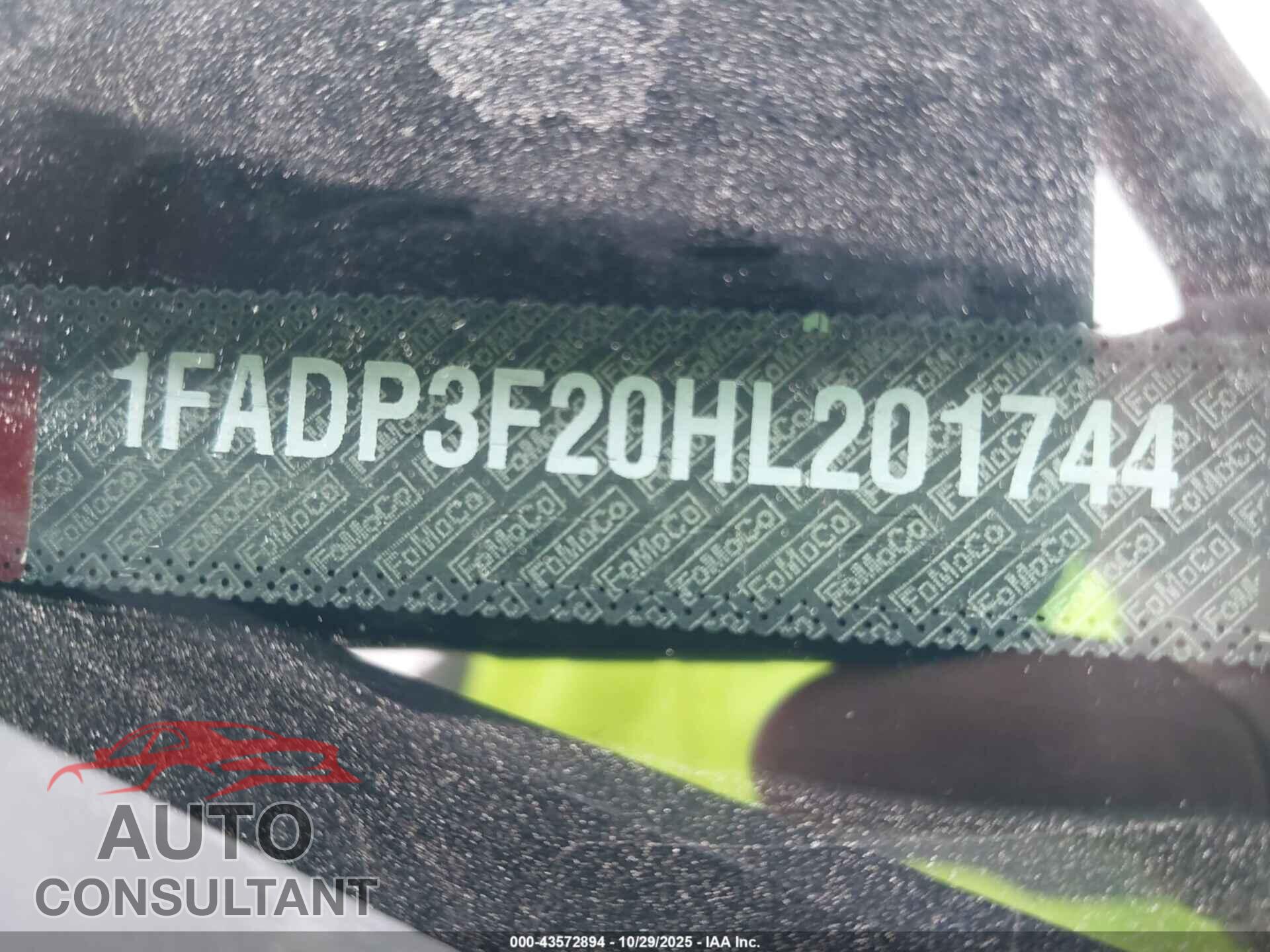 FORD FOCUS 2017 - 1FADP3F20HL201744