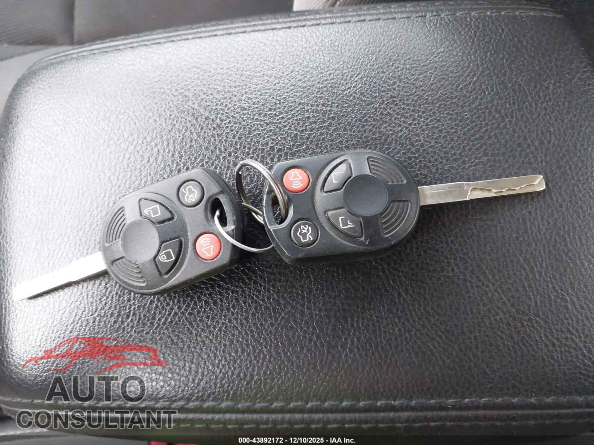 FORD FOCUS 2014 - 1FADP3F23EL449451