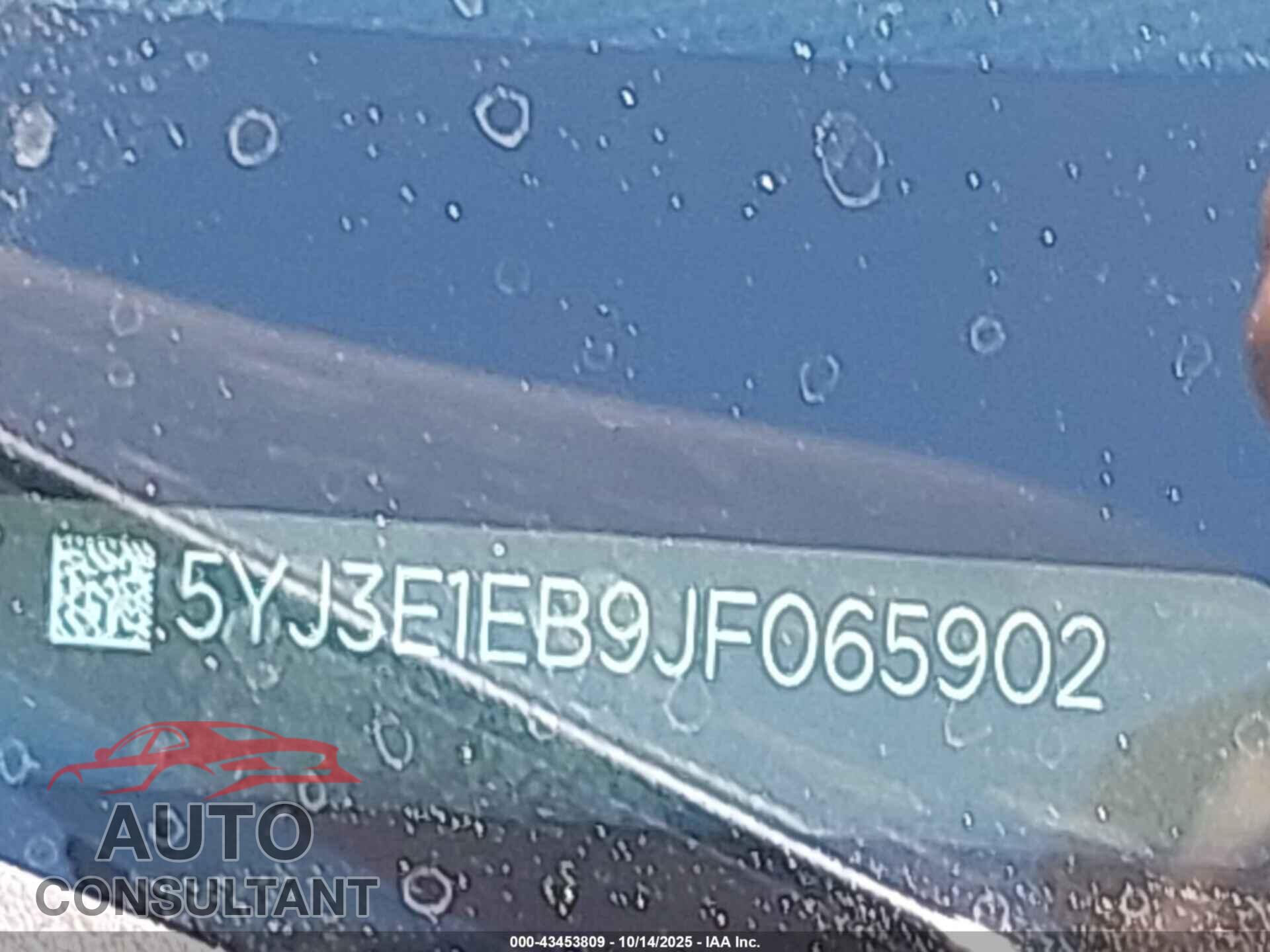 TESLA MODEL 3 2018 - 5YJ3E1EB9JF065902